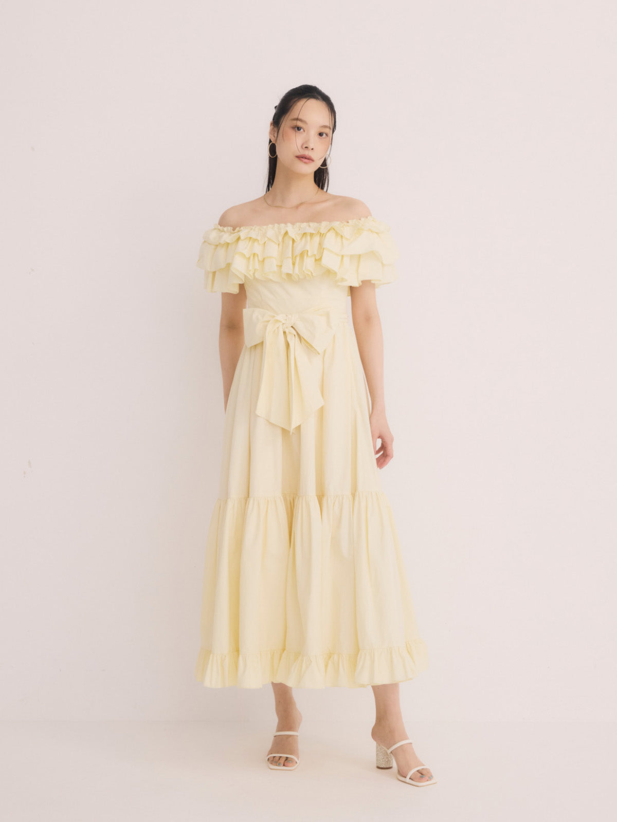 オフショルフリルマキシワンピース