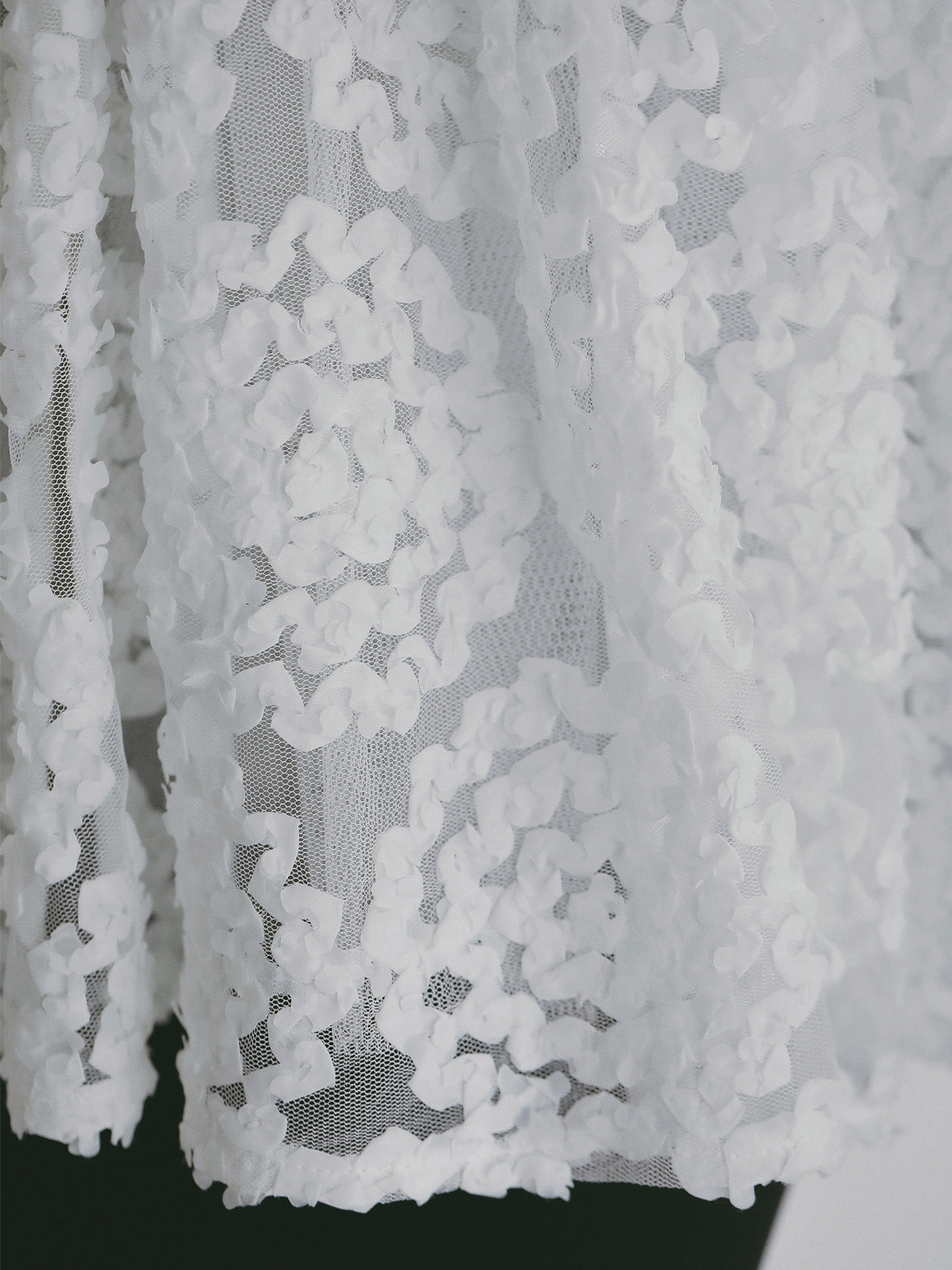 ボリュームペプラムトップス