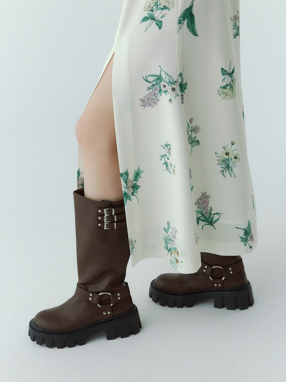 ボタニカルフラワーハーフスリーブワンピース