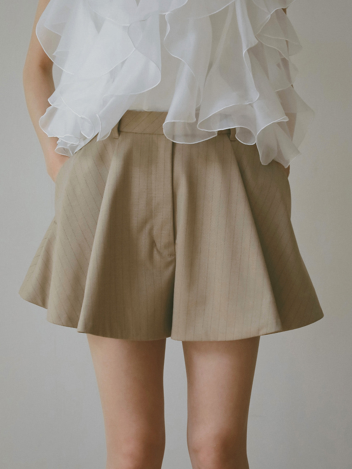 タックハーフパンツ