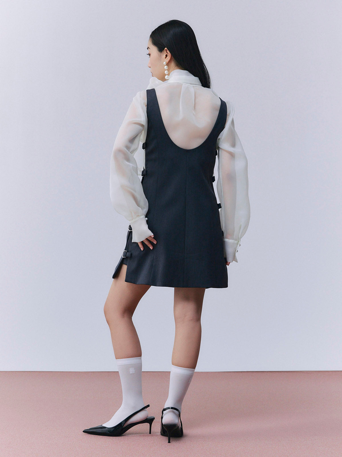 ボウタイシアーブラウス