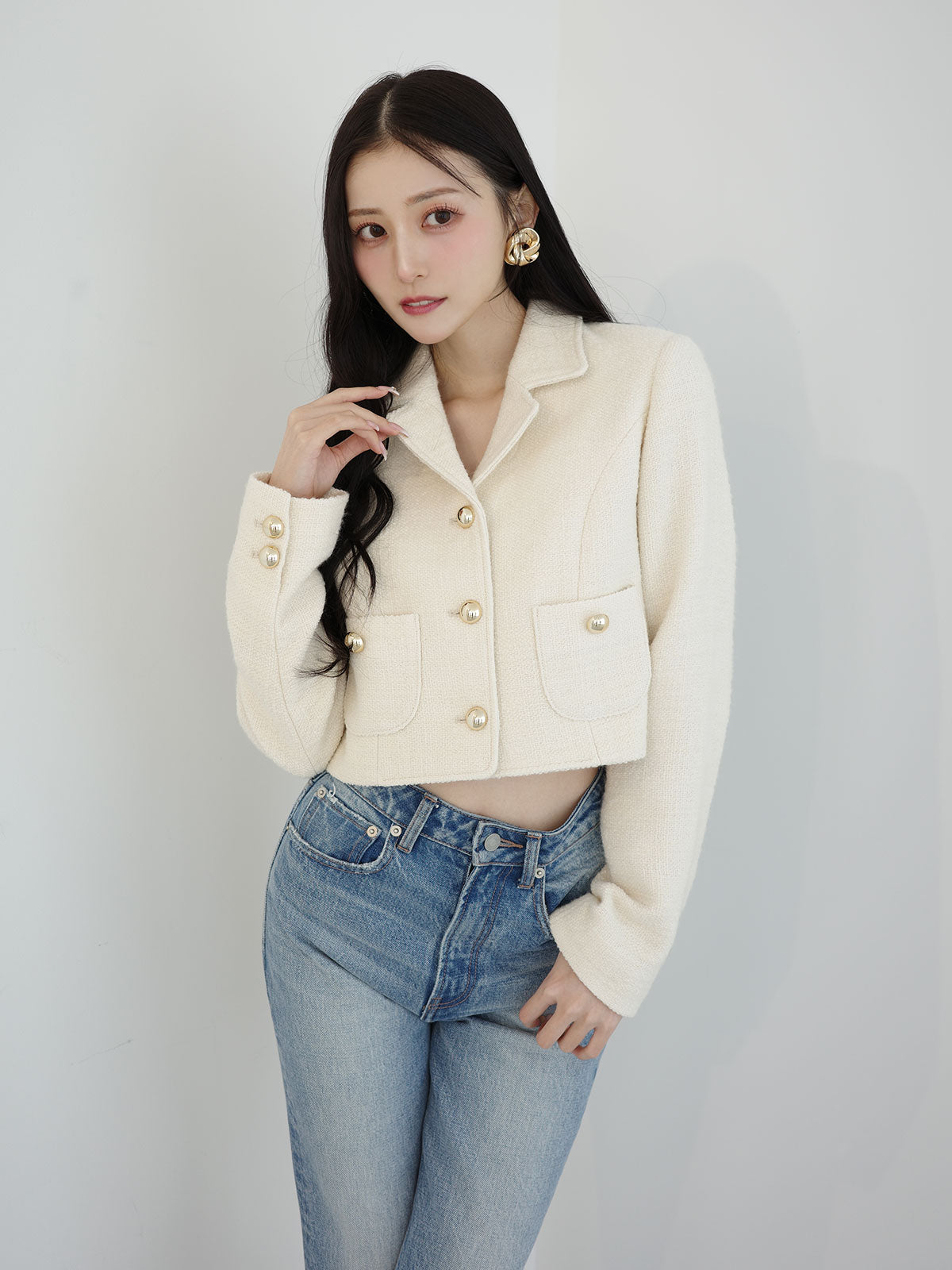MODEL:160cm／COLOR:OFF WHITE／SIZE:F