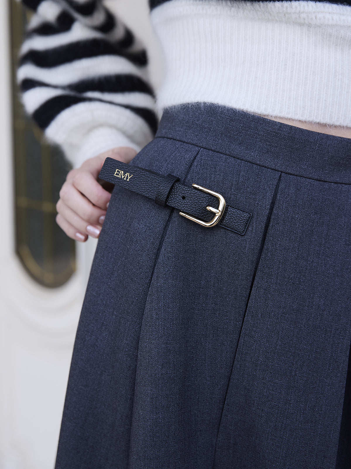 ベルトディテールプリーツスカート