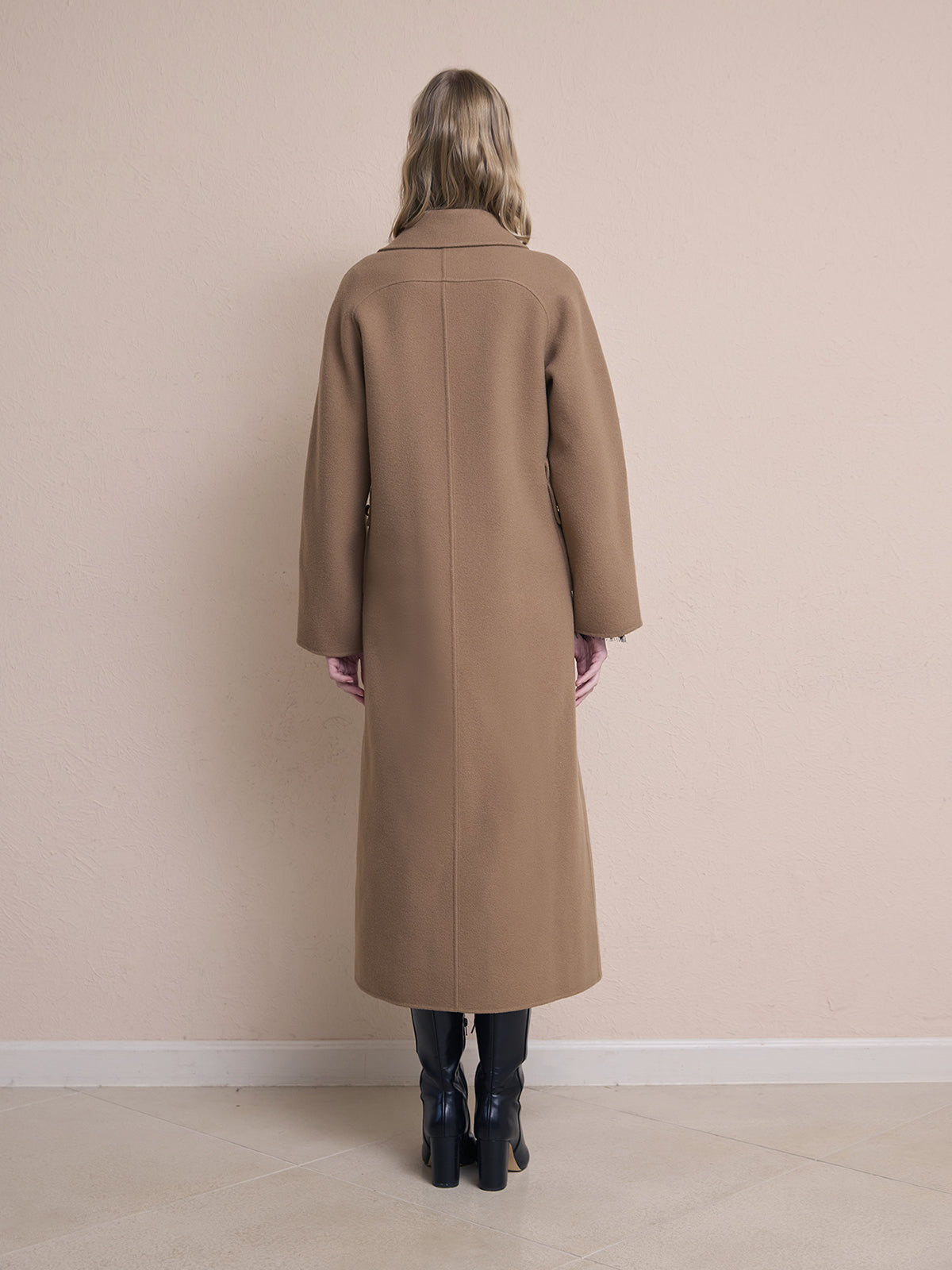 ドルマンシルエットロングコート