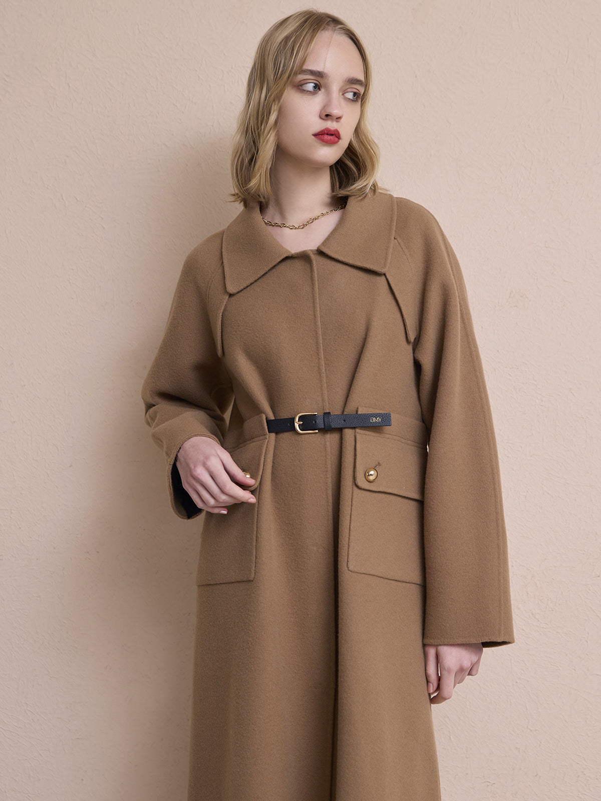 ドルマンシルエットロングコート