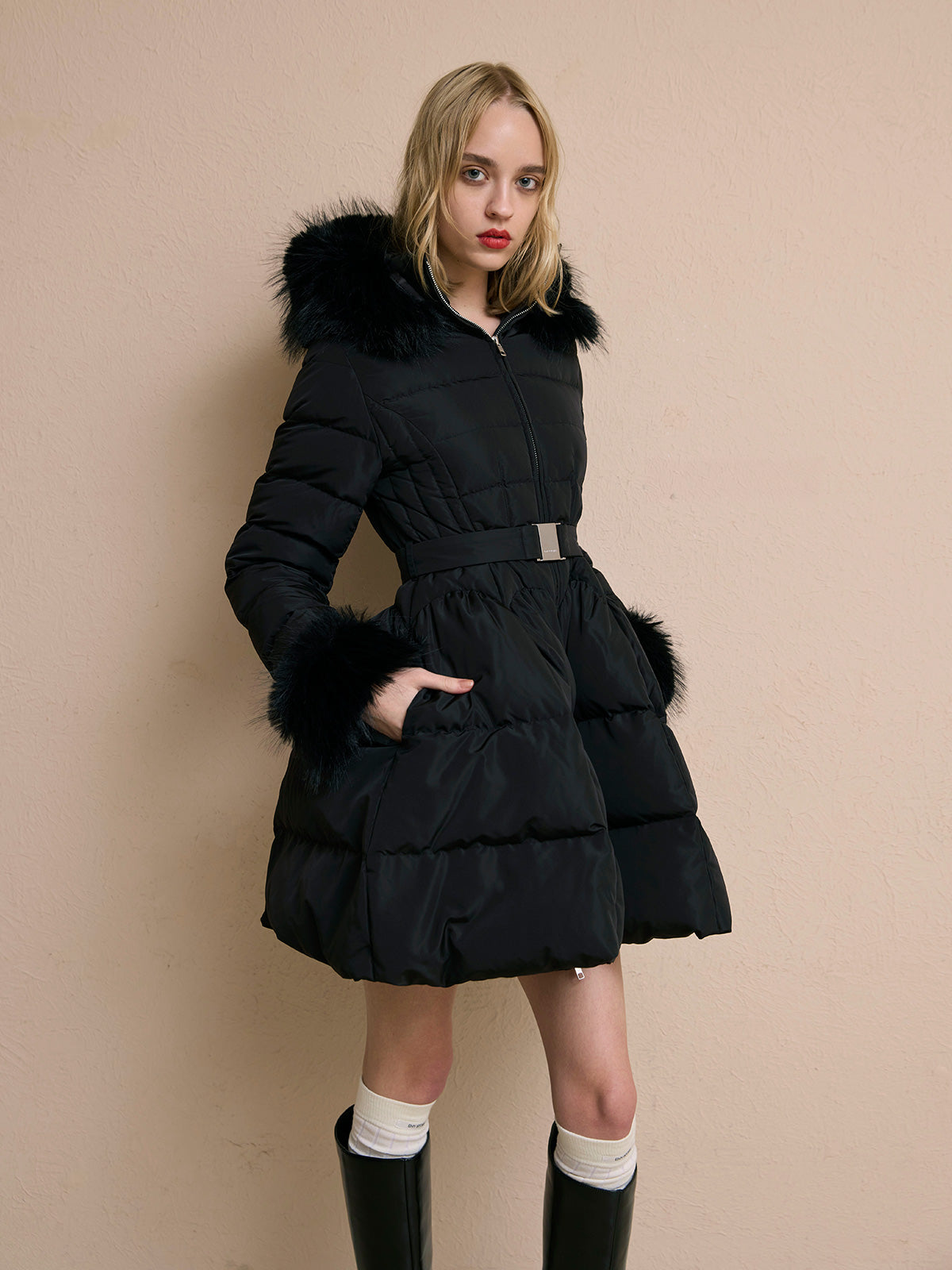 MODEL:172cm／COLOR:BLACK／SIZE:36