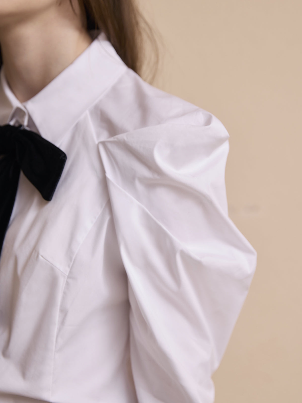 ベルベットリボンロゴシャツ