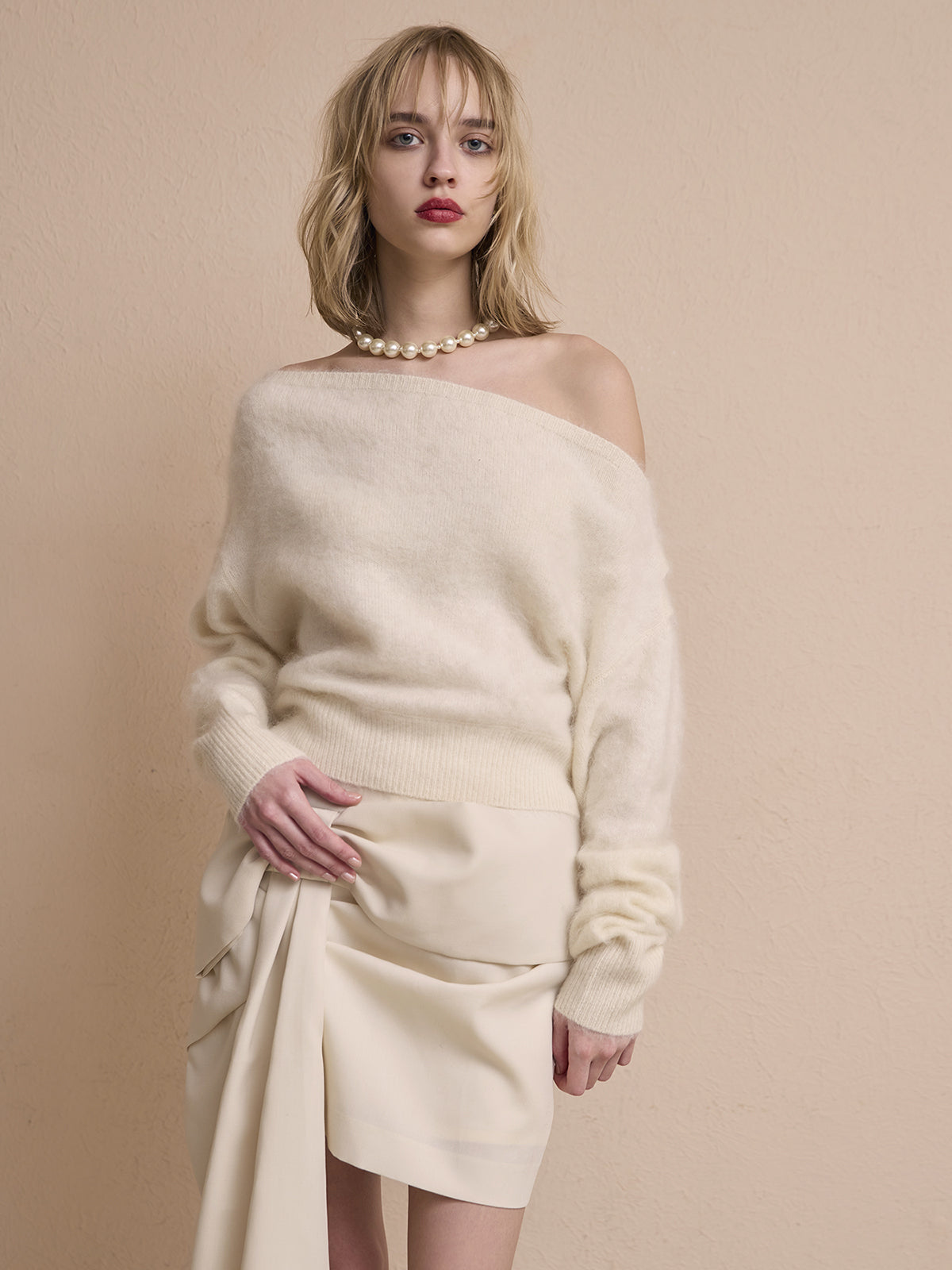 ウール起毛オフショルニットトップス