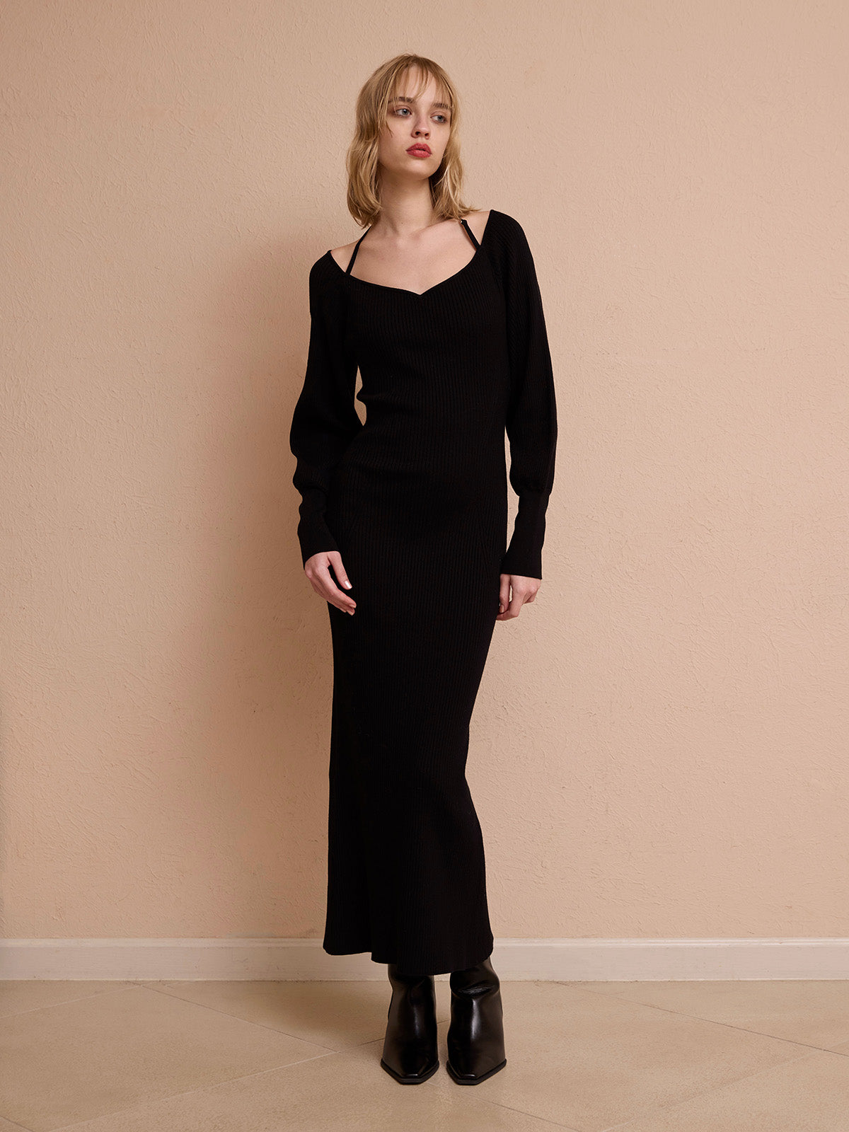 MODEL:172cm／COLOR:BLACK／SIZE:F