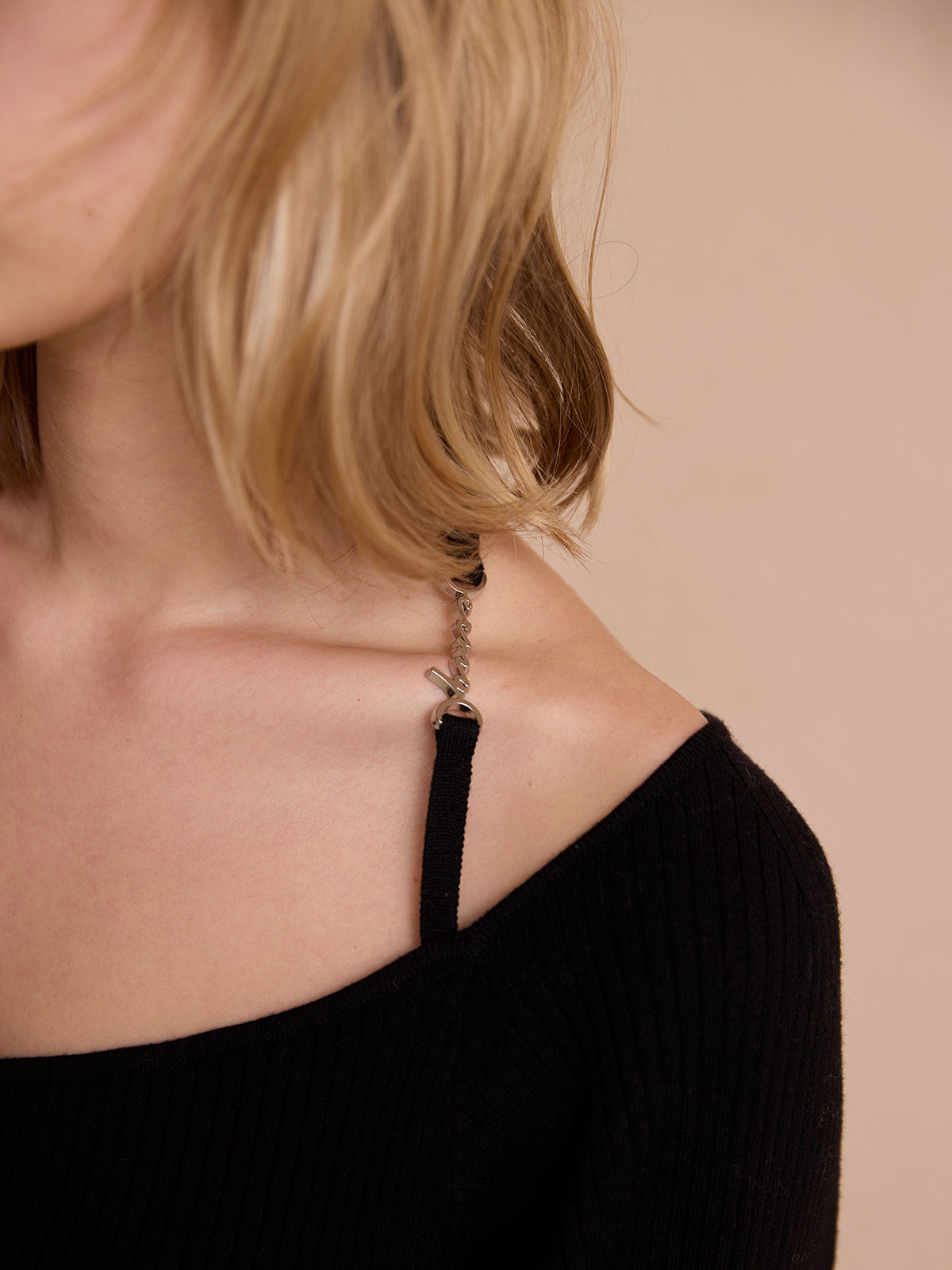 フロントロゴリブニットワンピース