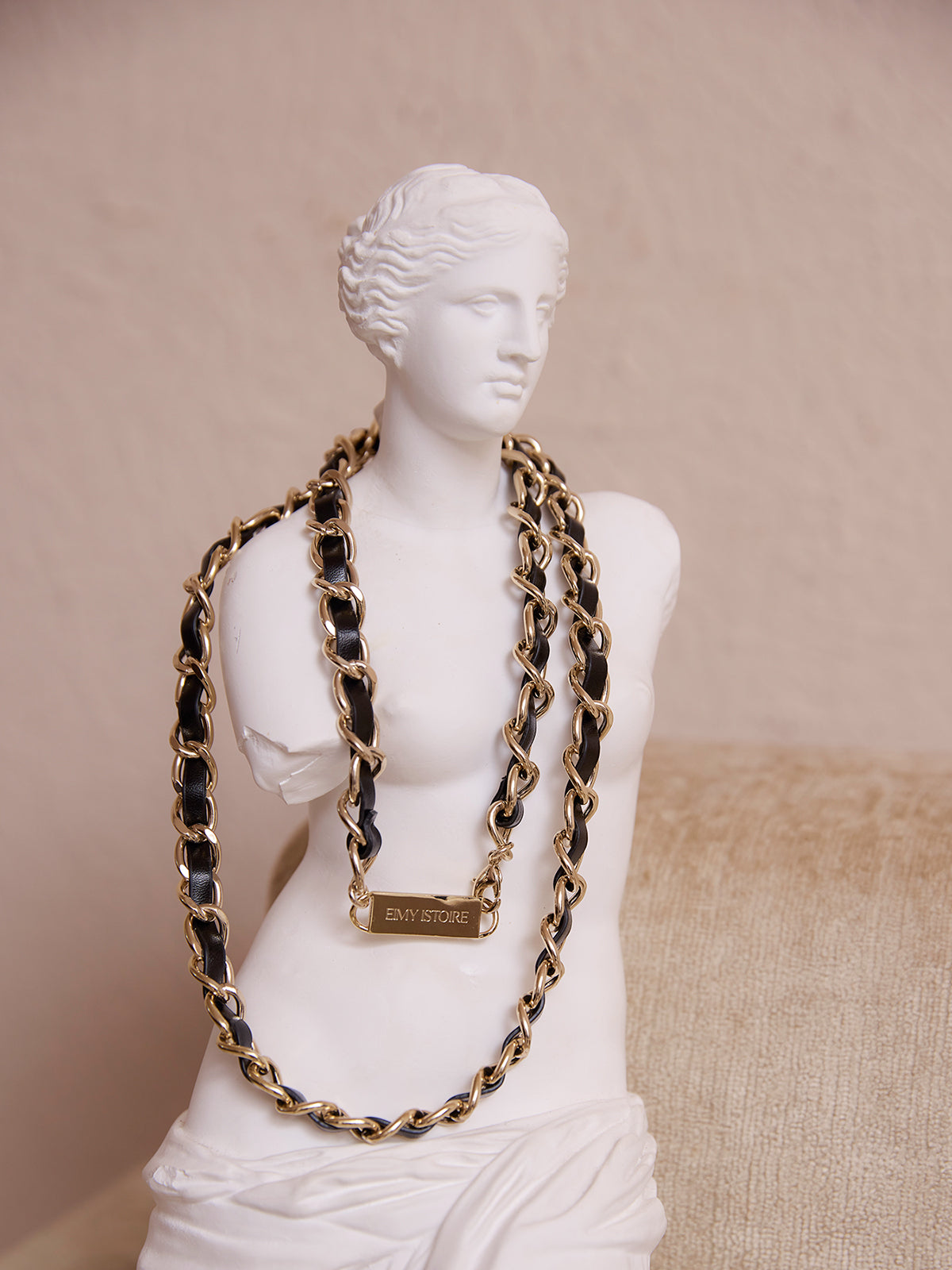 エナメルチェーンロゴネックレス
