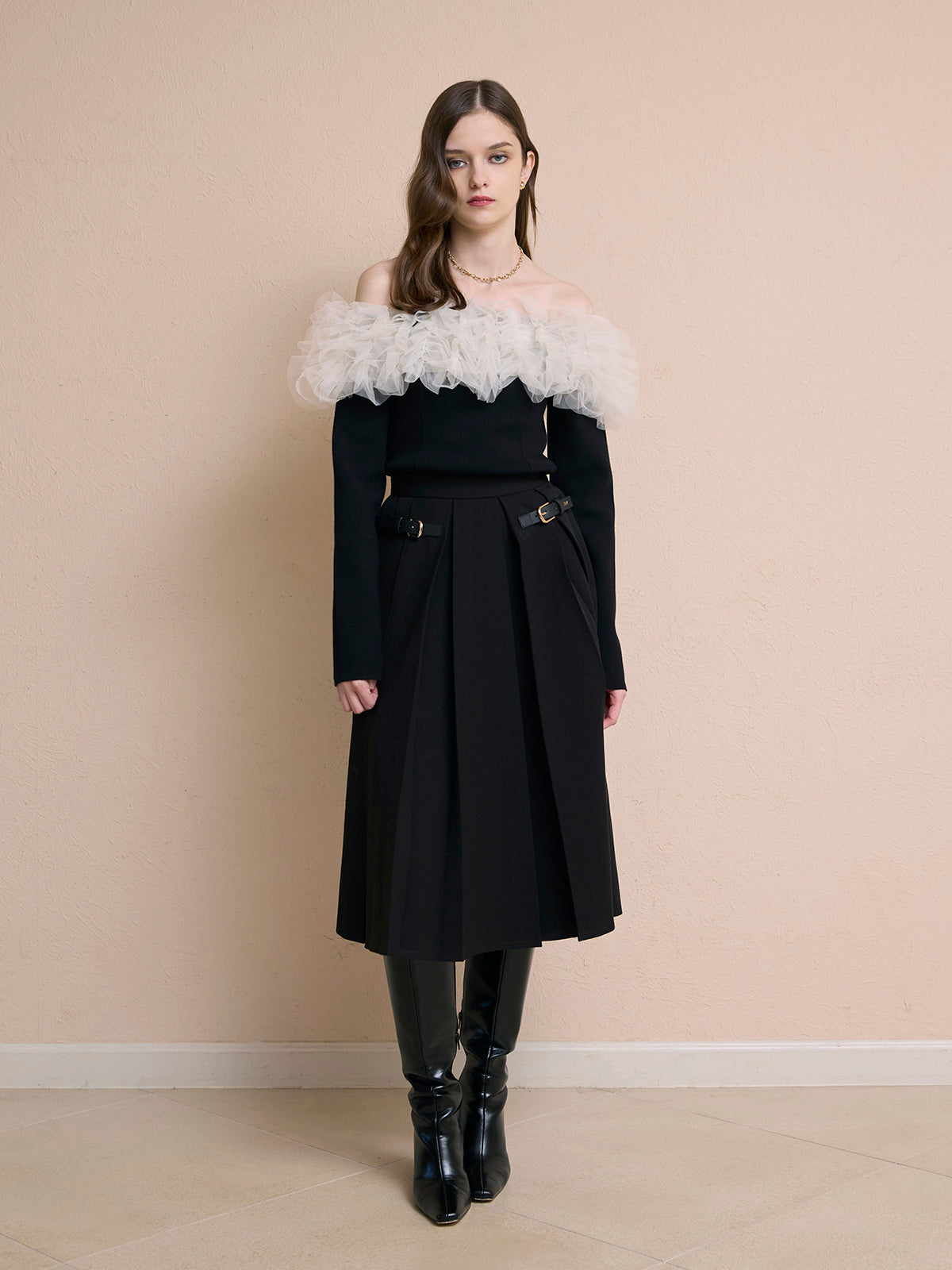 チュールオフショルニット