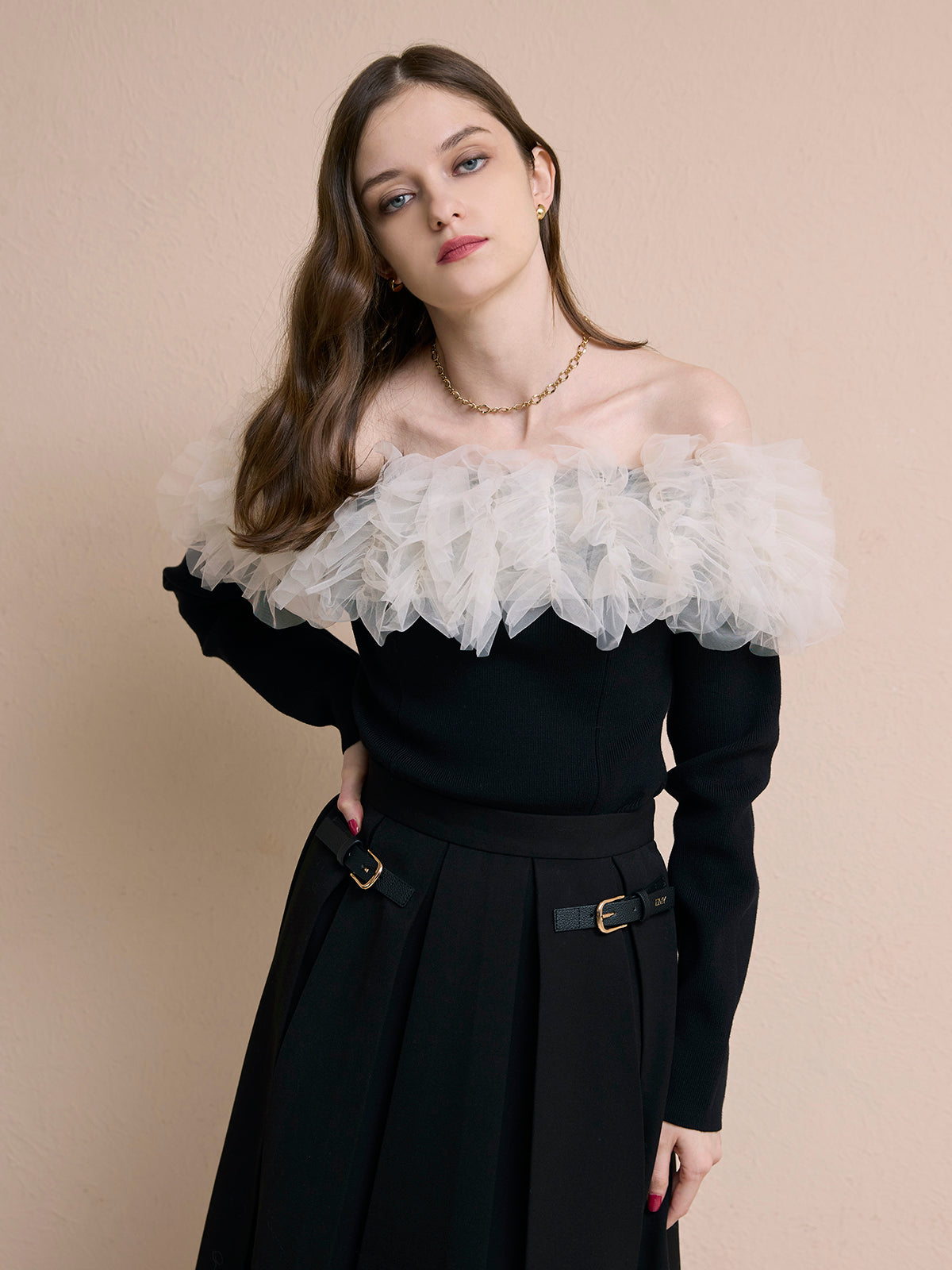 チュールオフショルニット