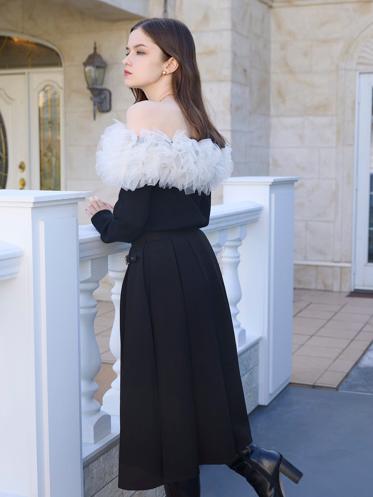 チュールオフショルニット