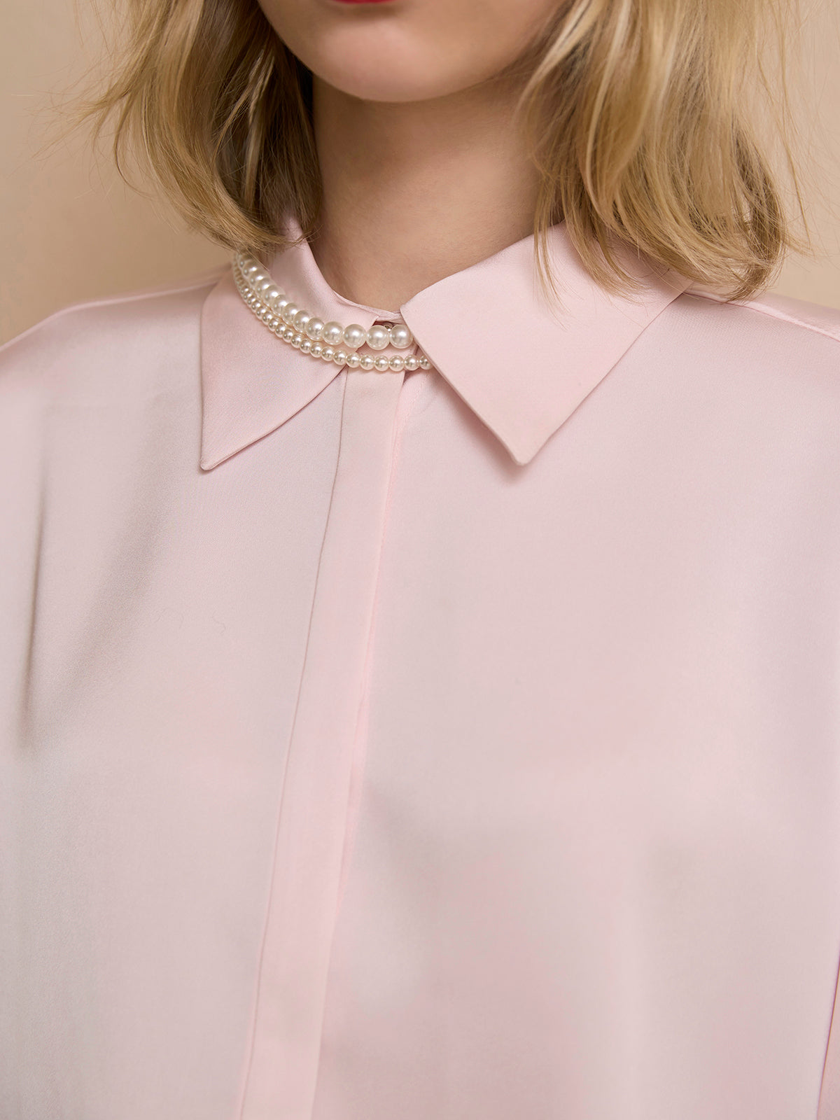 フェザートリムサテンシャツ