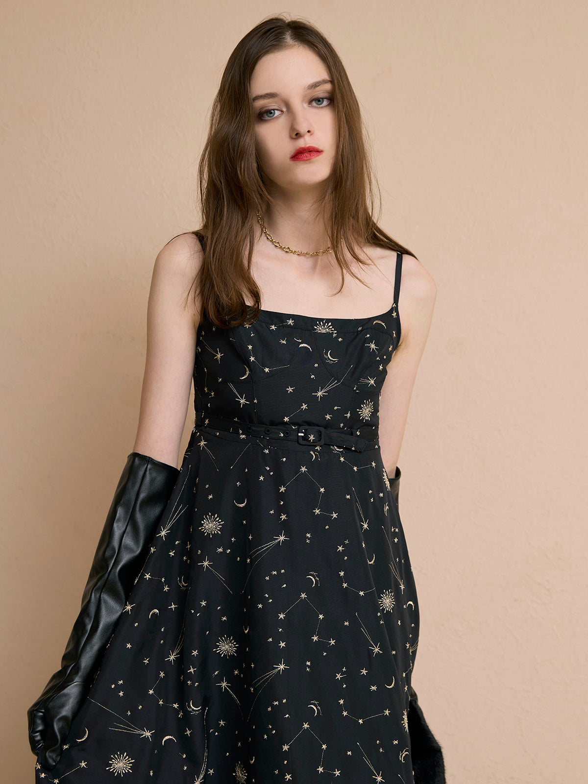 スターエンブロイダリーワンピ