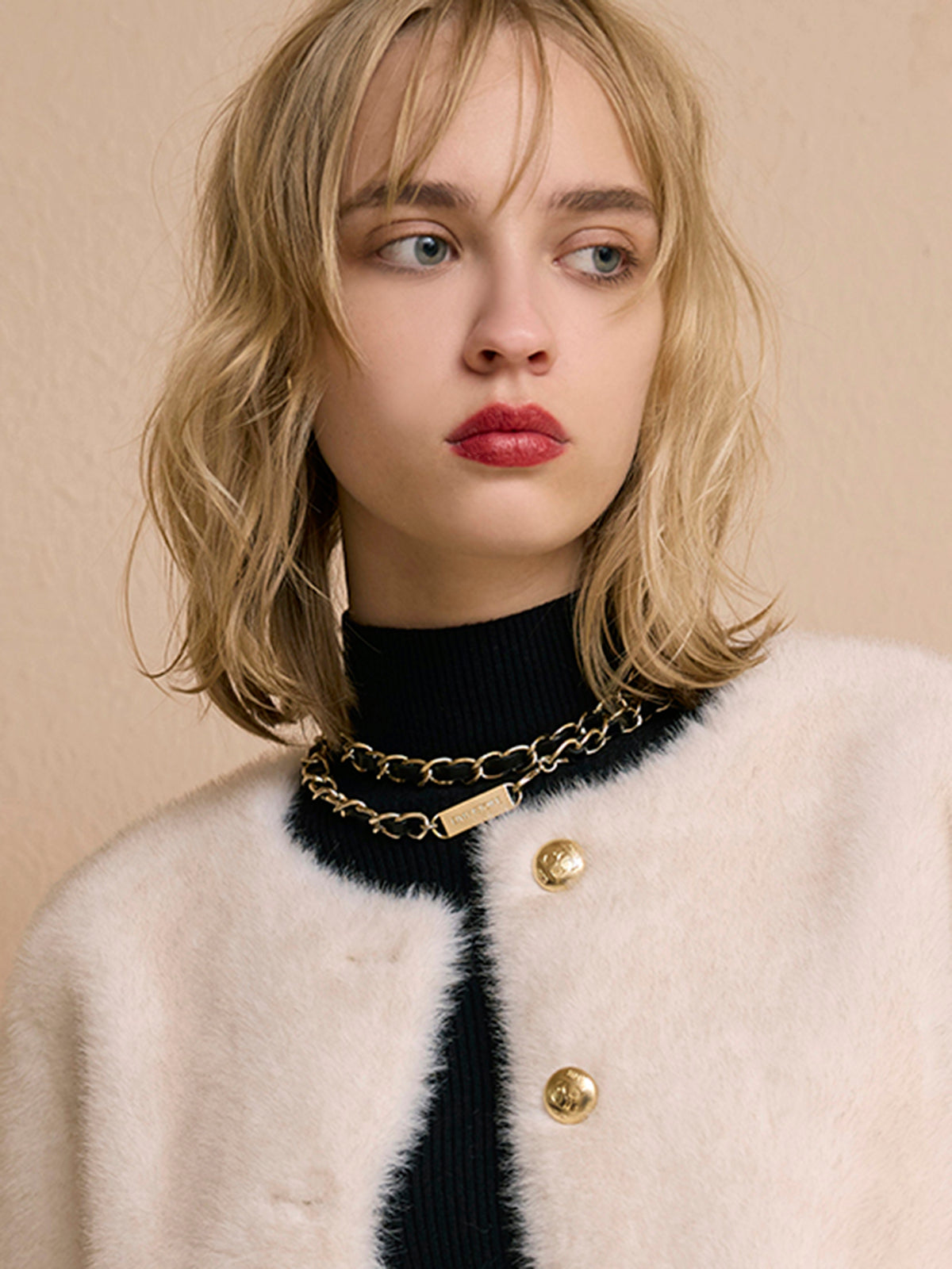 エナメルチェーンロゴネックレス