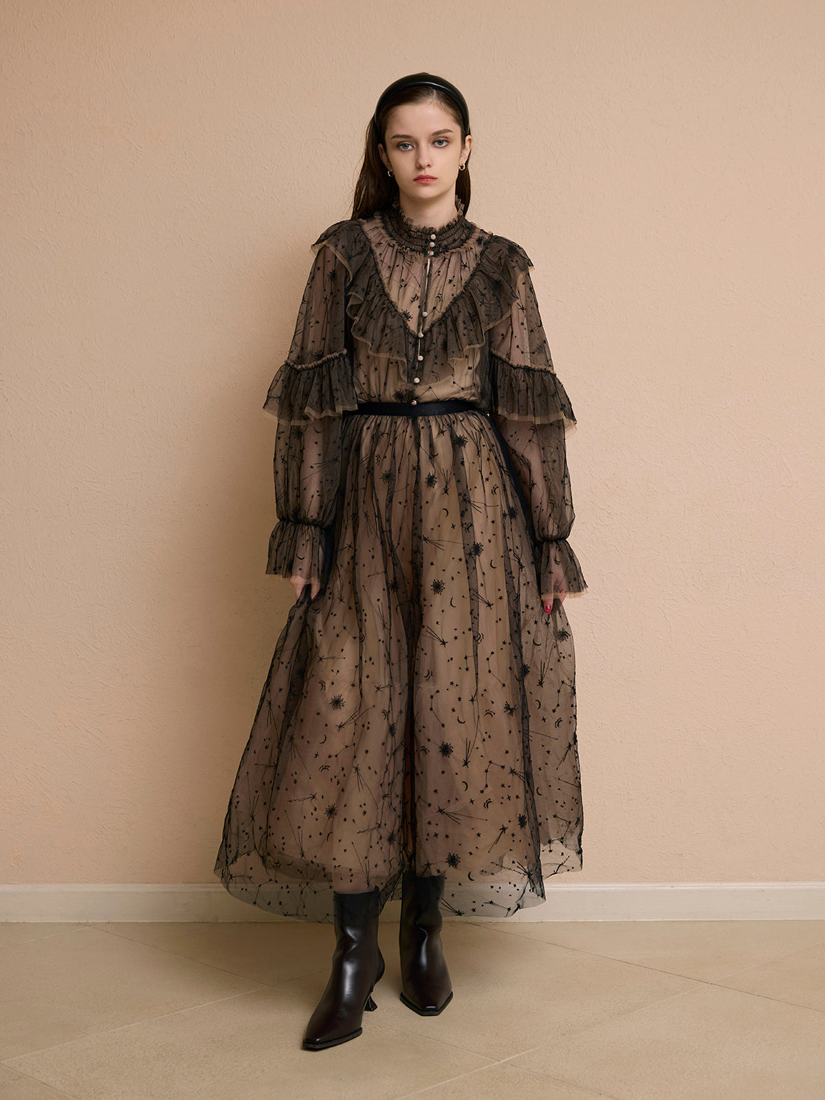 MODEL:173cm／COLOR:MIX／SIZE:F