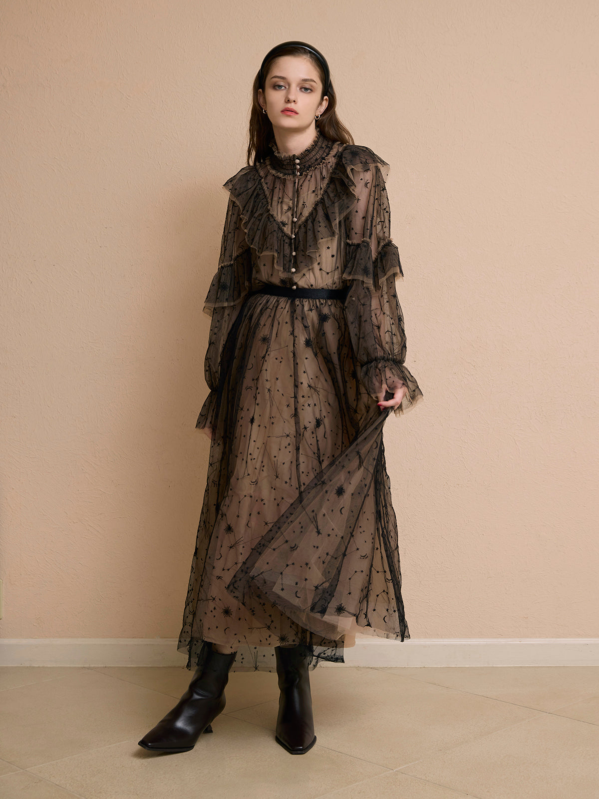 スターエンブロイダリーブラウス