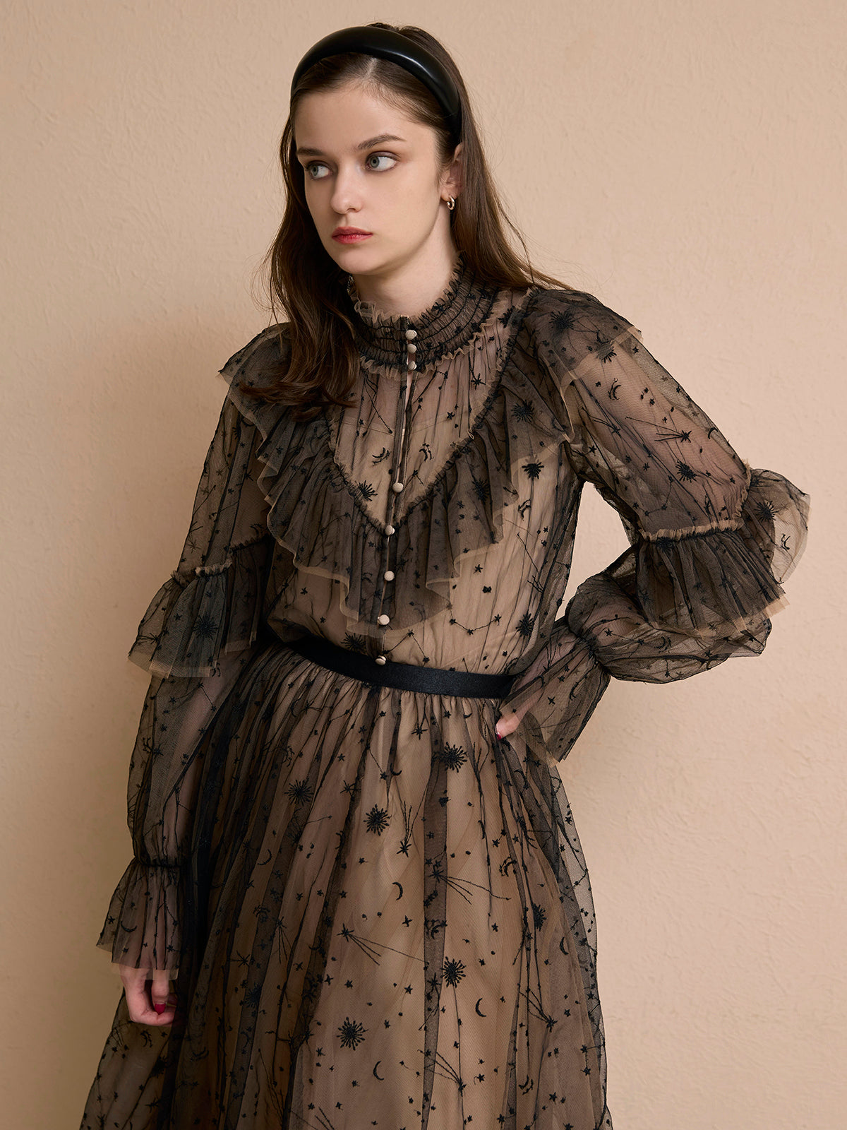 スターエンブロイダリーブラウス