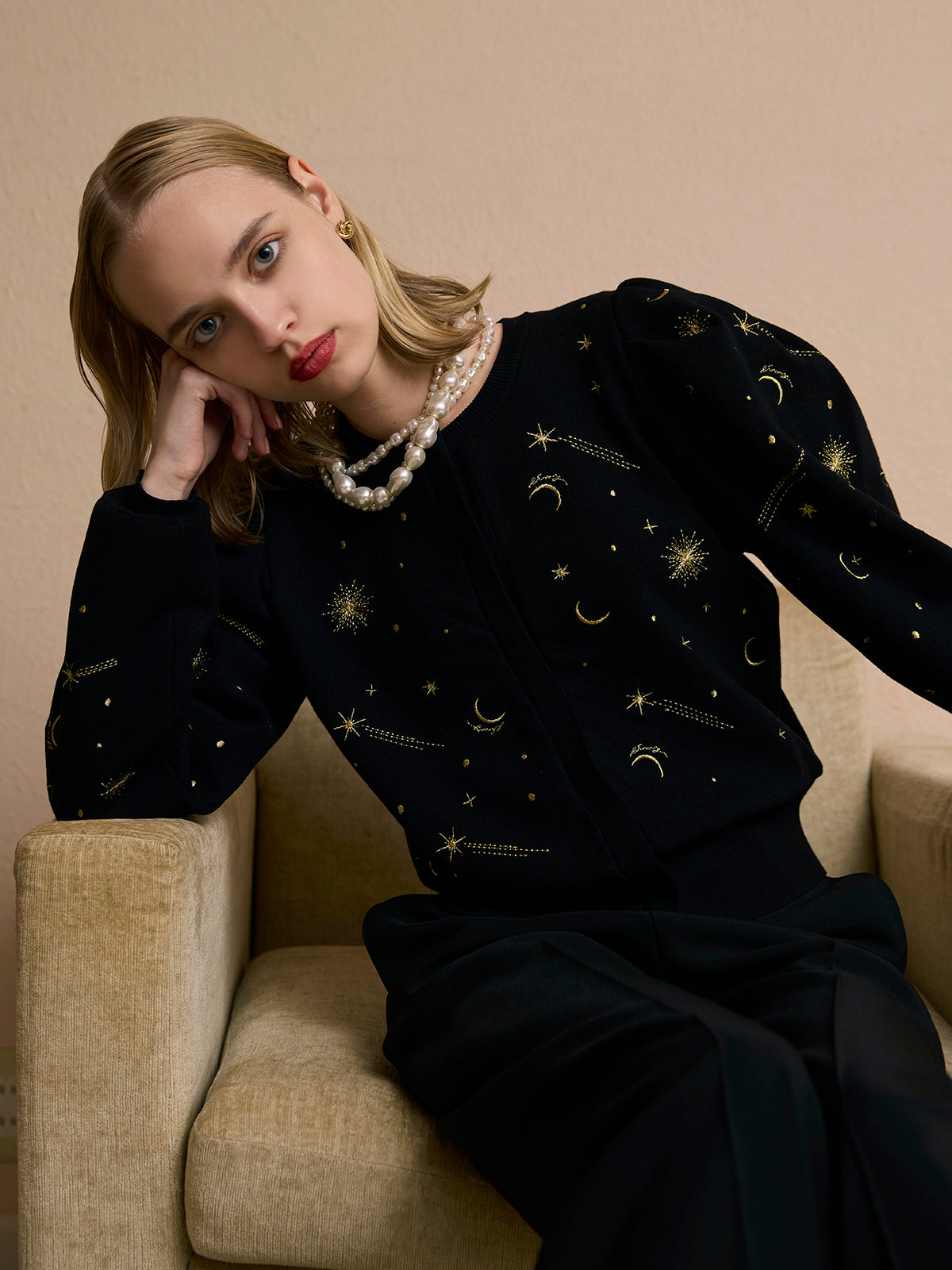 MODEL:172cm／COLOR:BLACK／SIZE:F