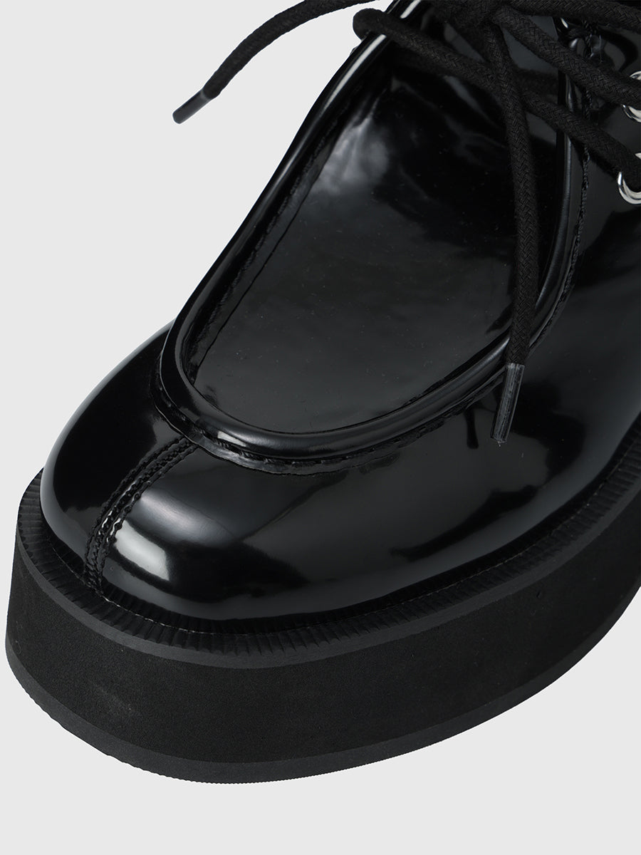 レースアップボリュームローファー