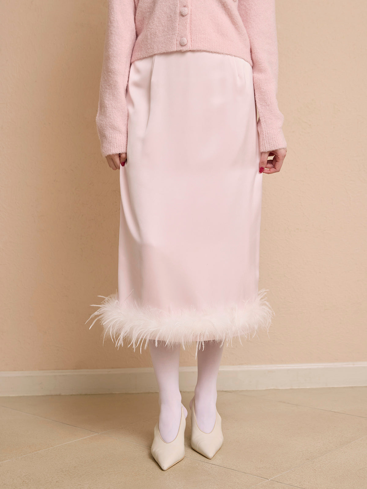 フェザートリムサテンストレートスカート