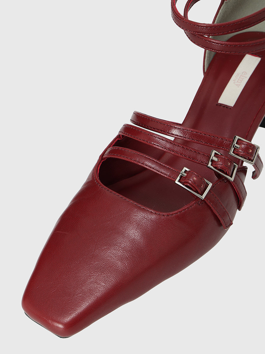 ストラップパンプス