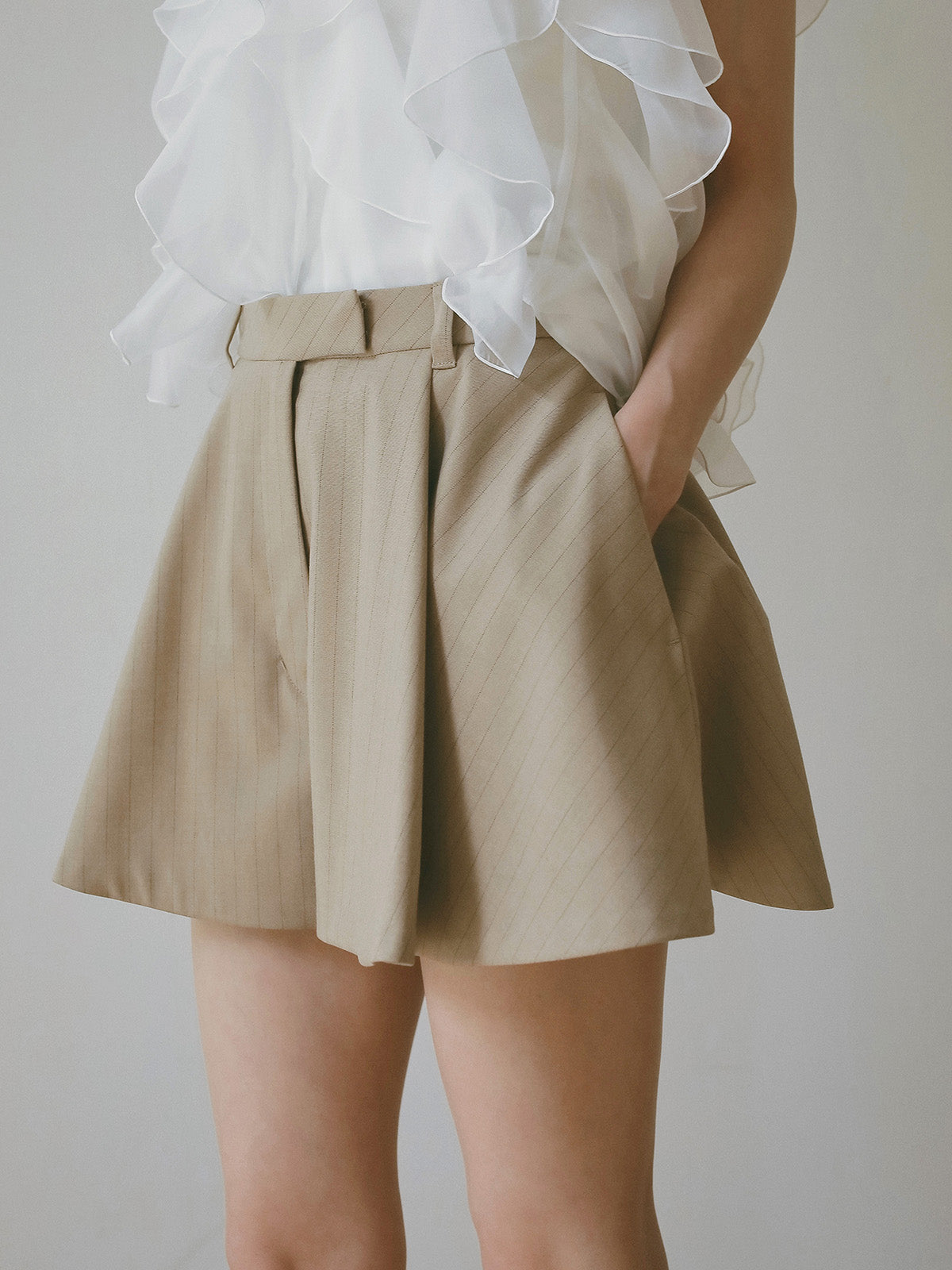 タックハーフパンツ