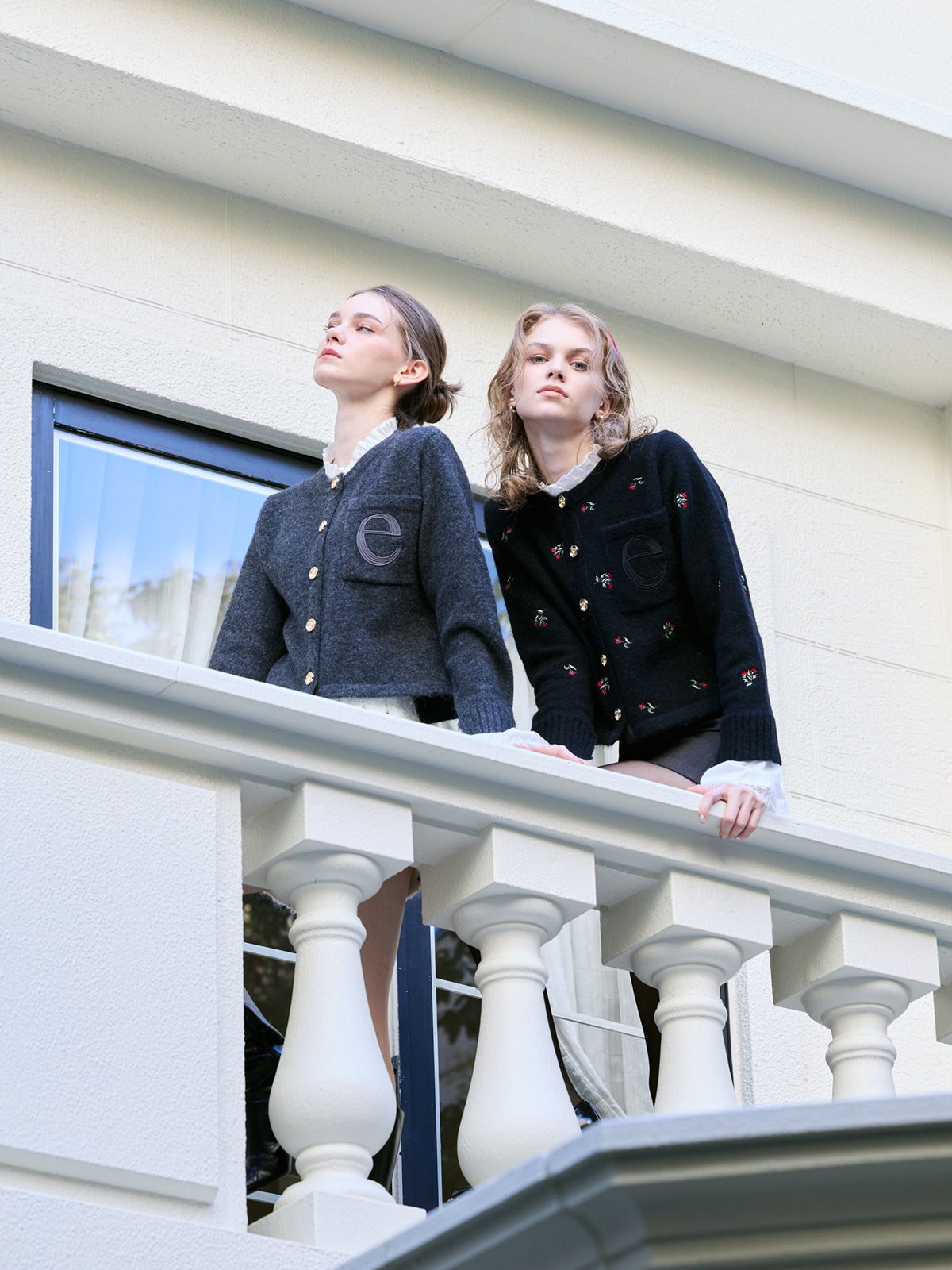 Attachedcollrフラワーモチーフカーディガン