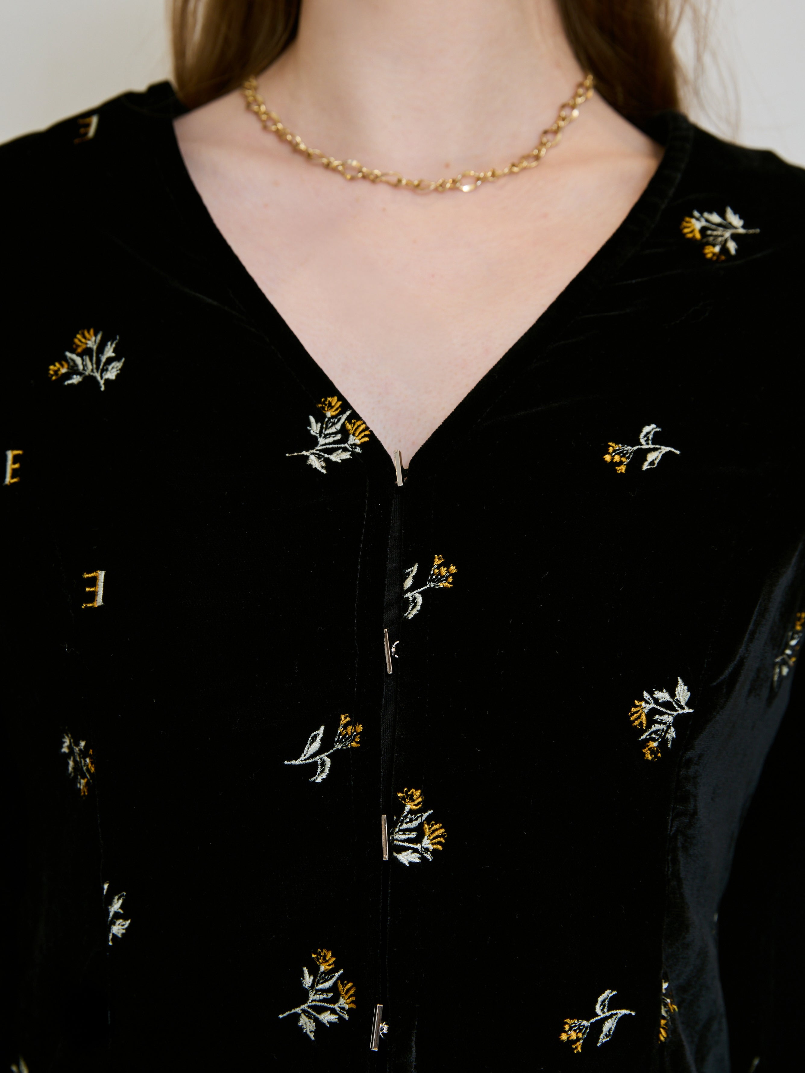 フラワーモチーフベルベットパフショルダージャケット