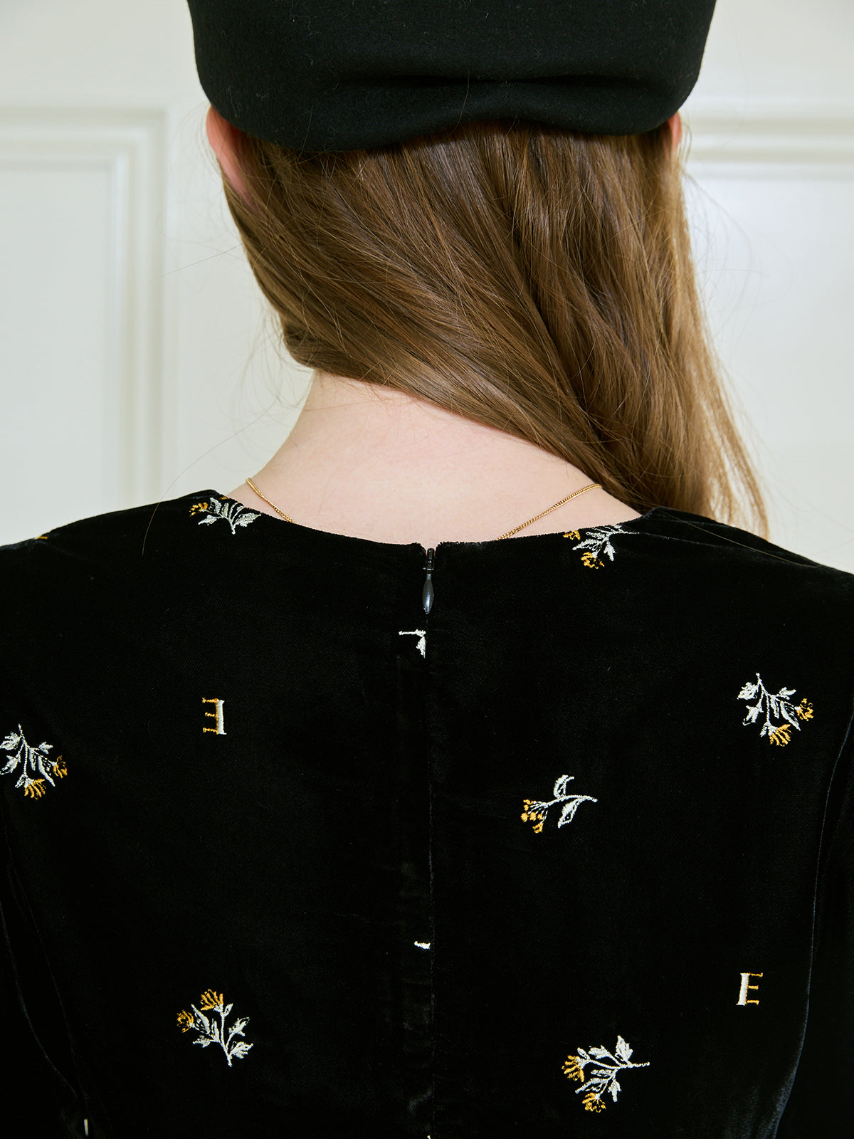 フワラーモチーフベルベットレースカラーワンピース