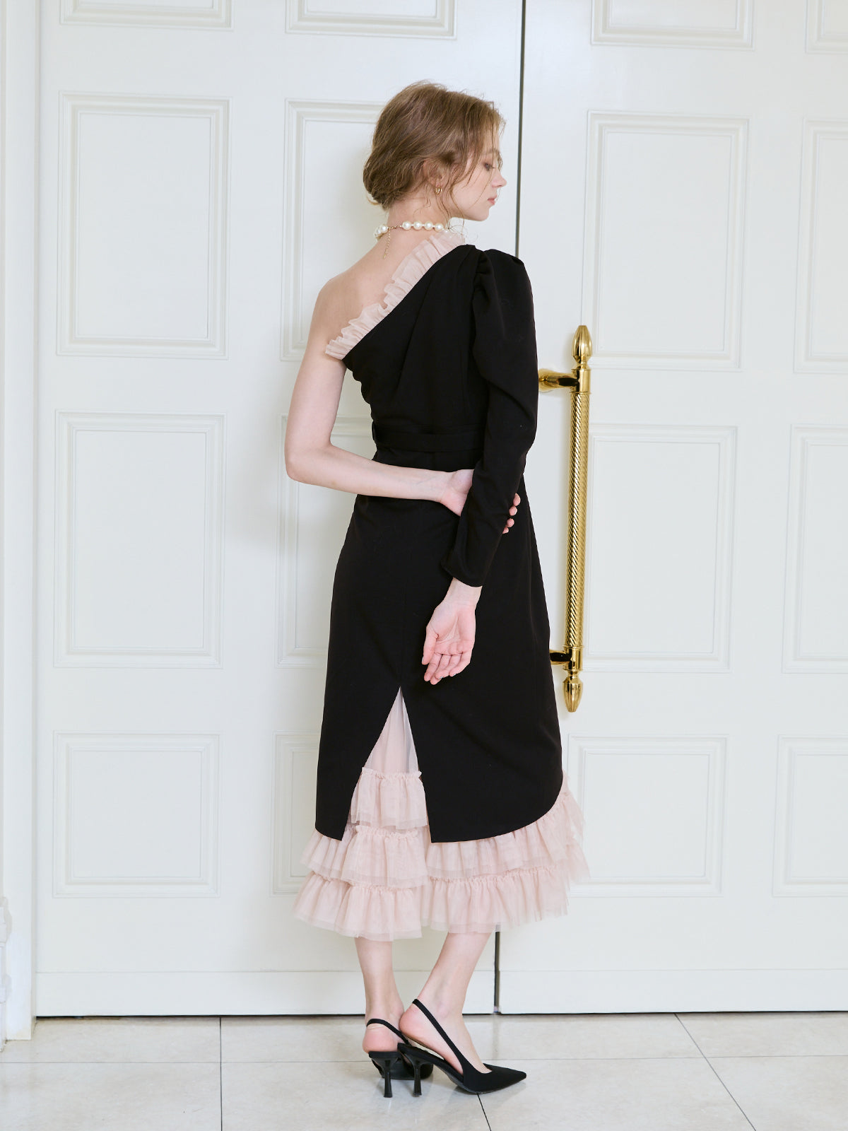 フリルチュールワンショルダードレス