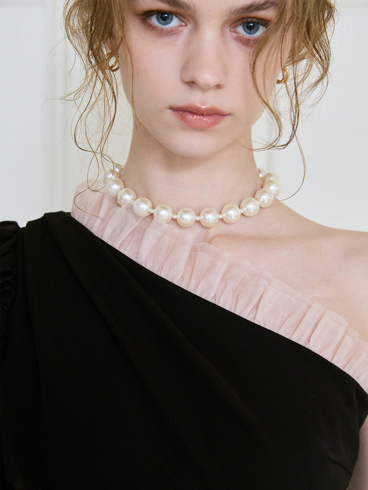 フリルチュールワンショルダードレス