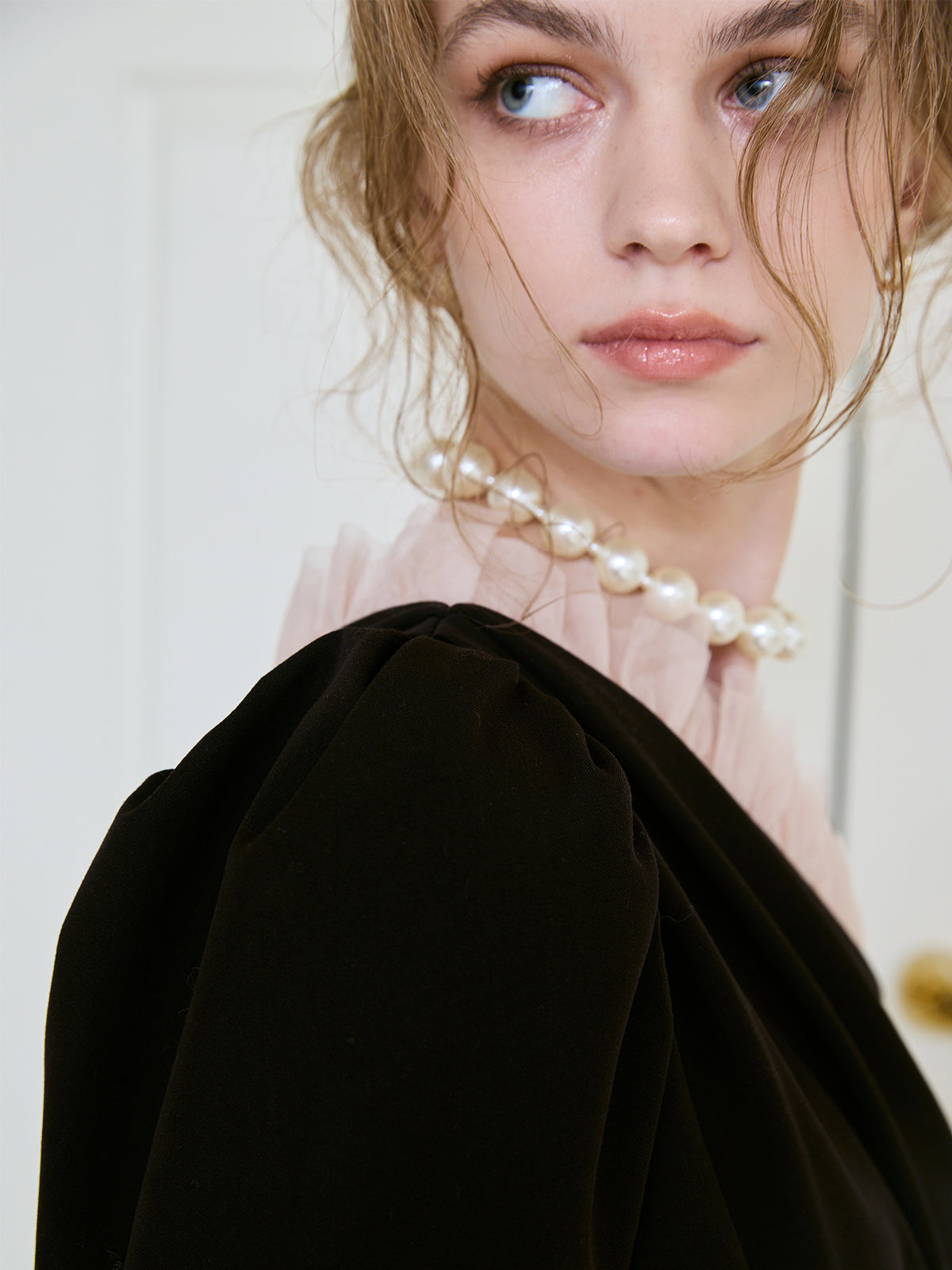 フリルチュールワンショルダードレス