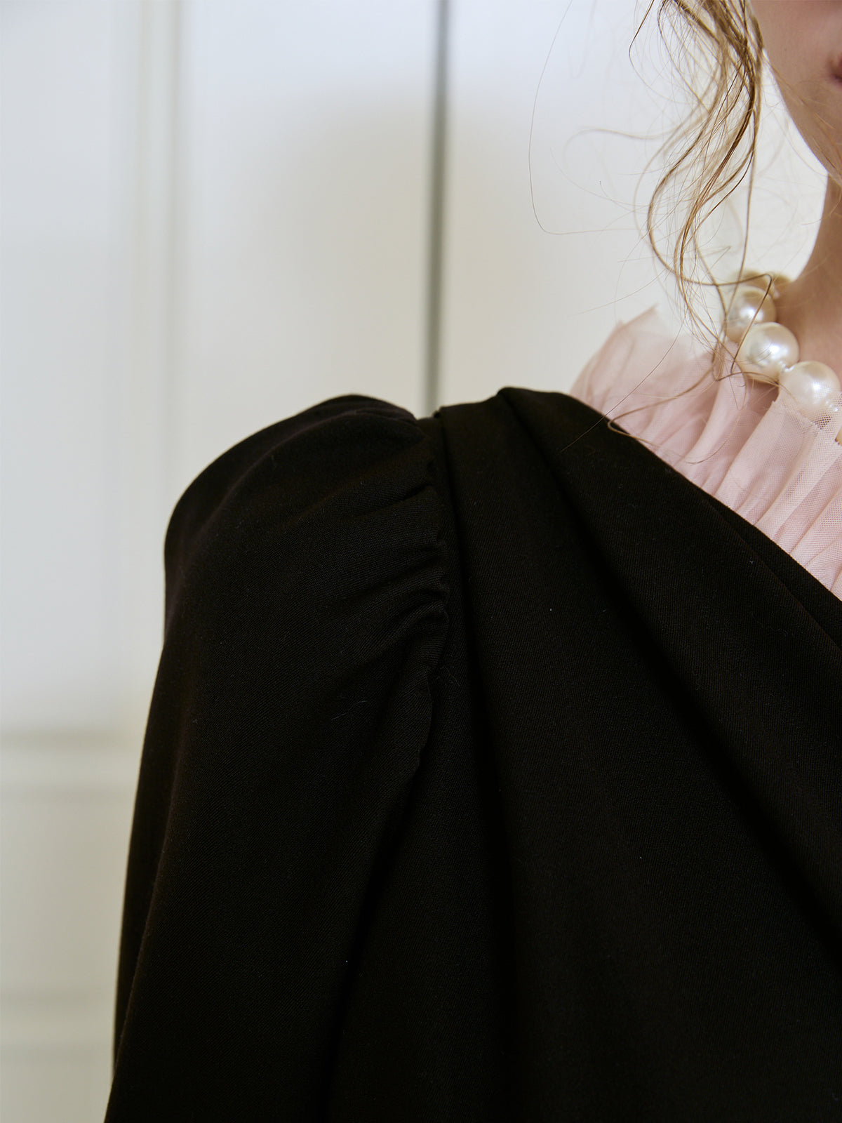 フリルチュールワンショルダードレス