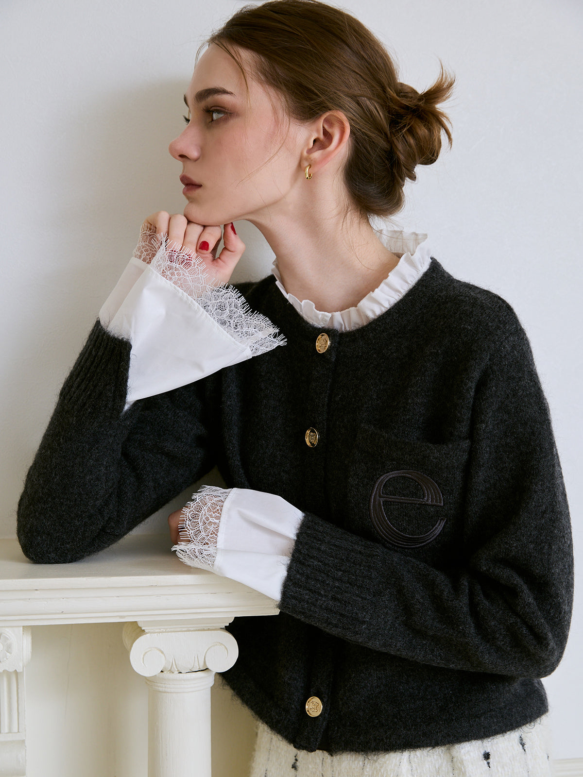 Attachedcollrモヘアカーディガン