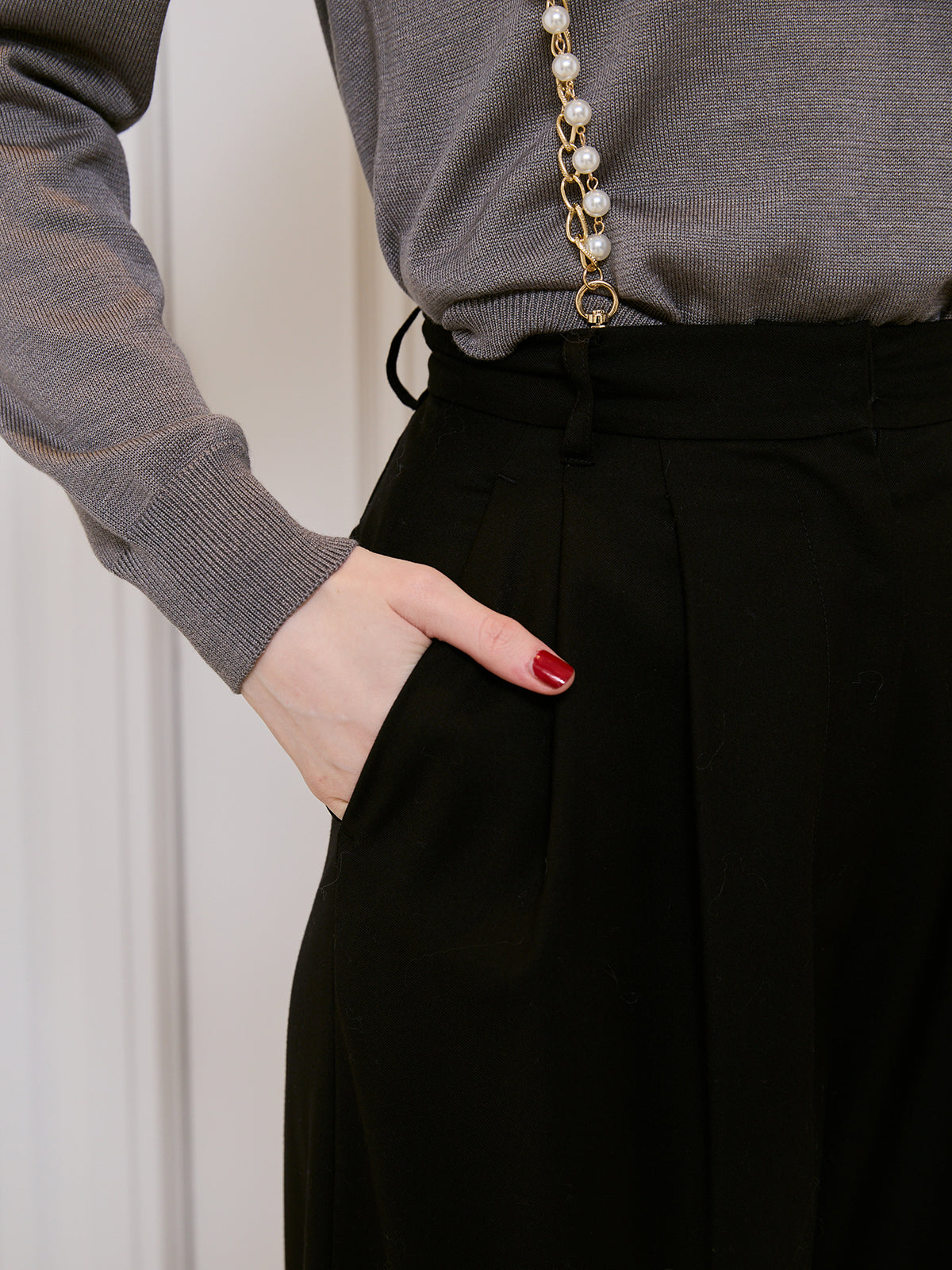 パールチェーンサスペンダーパンツ