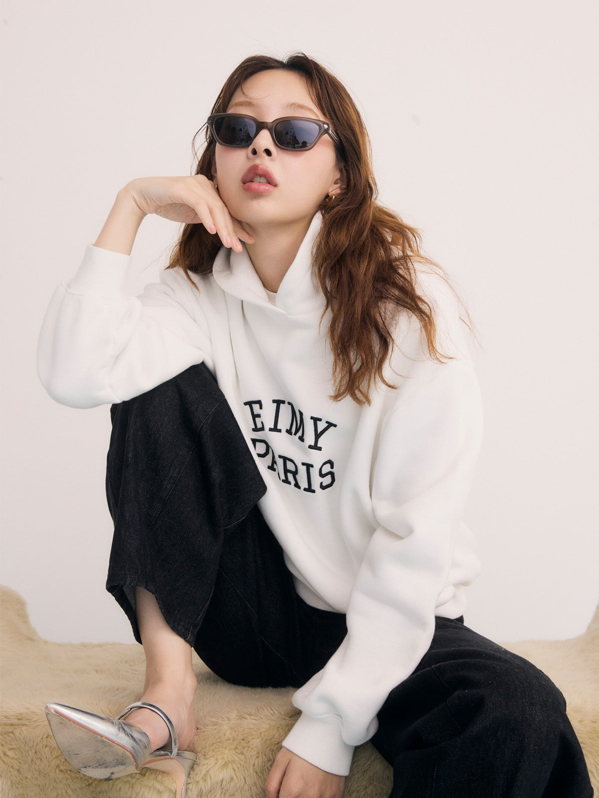 EIMY PARISロゴフーディー