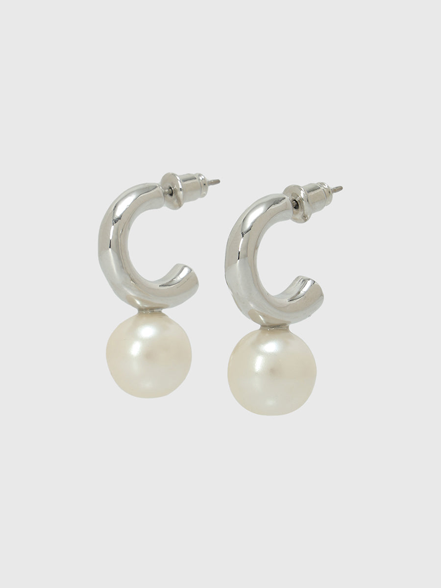 エンベデッドパールピアス