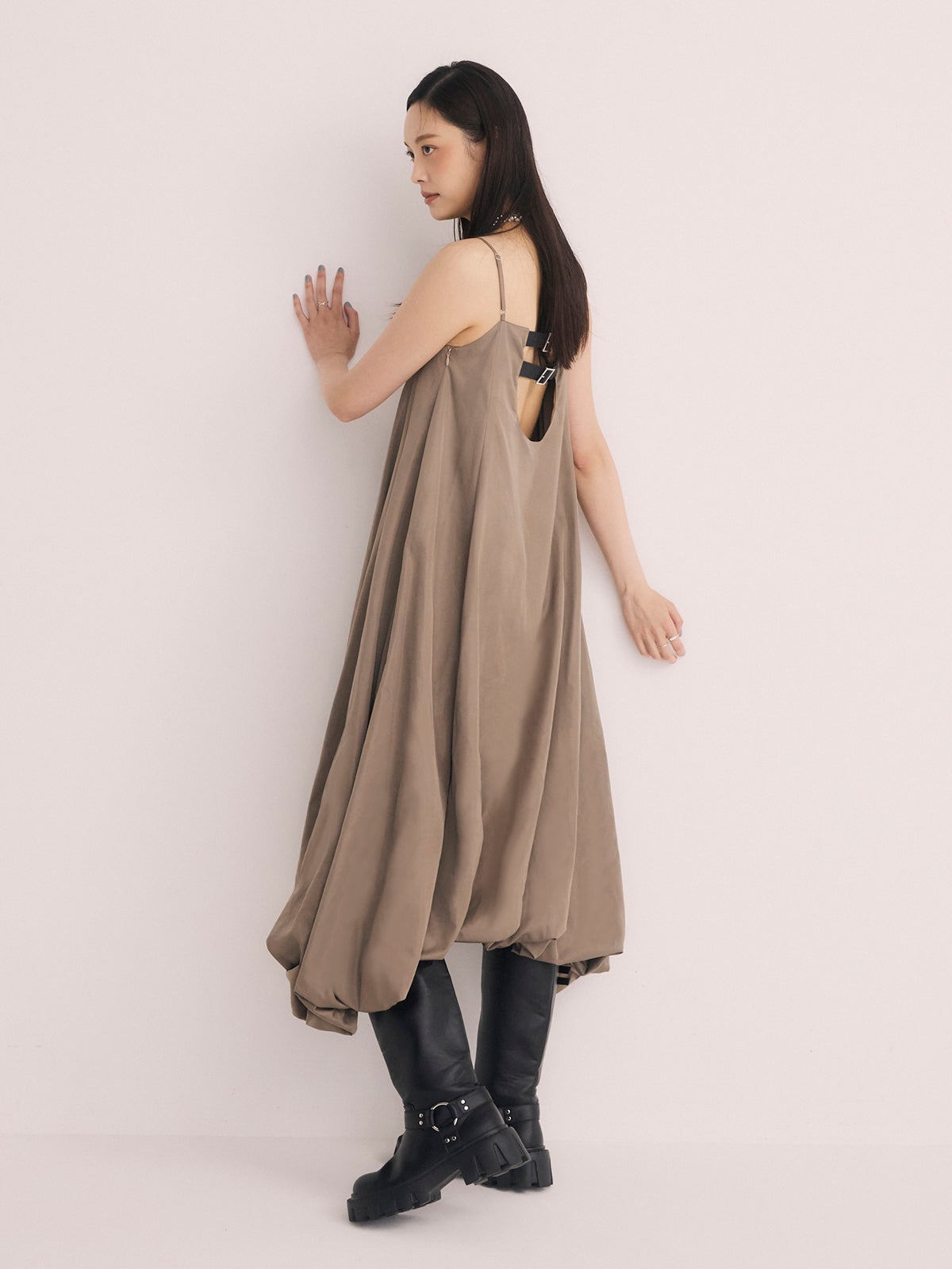 バックベルトバルーンロングワンピース