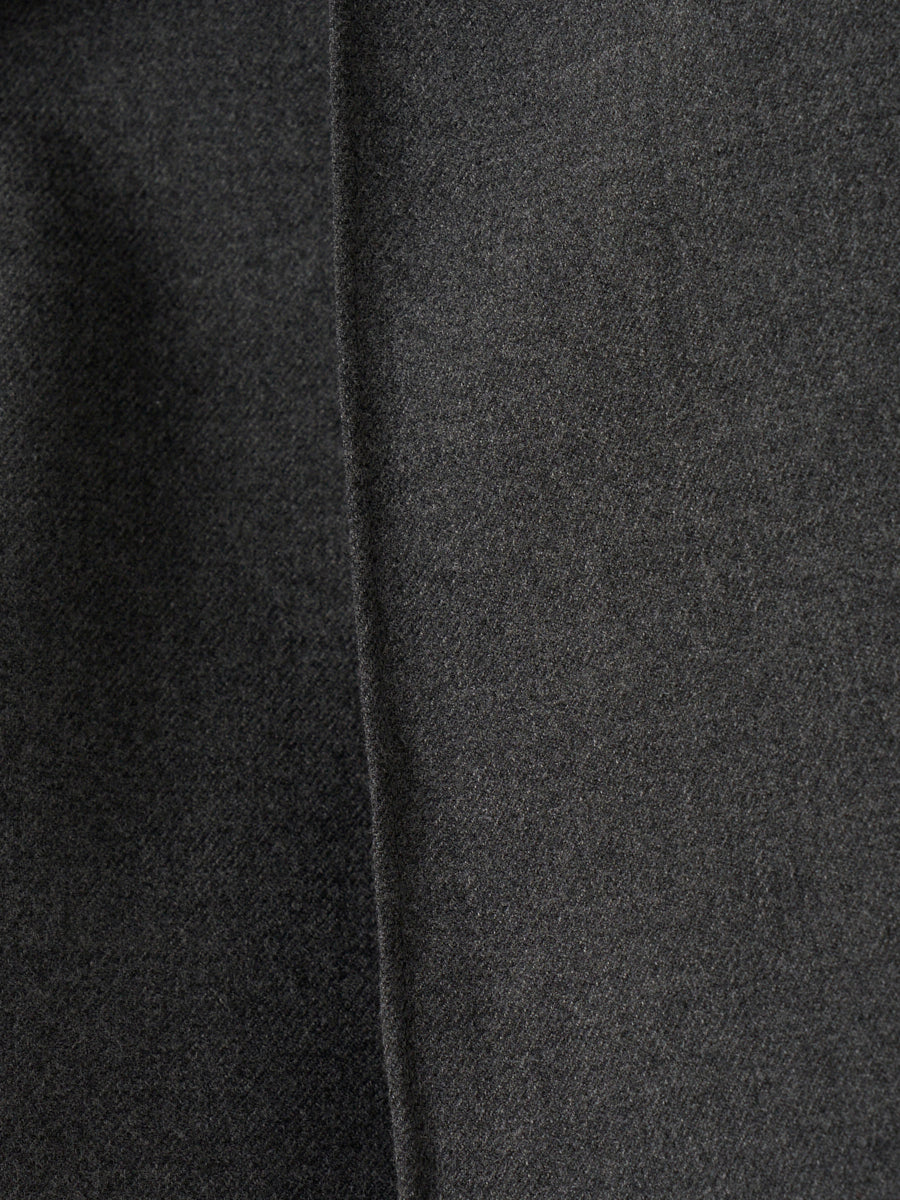 タックショートパンツ