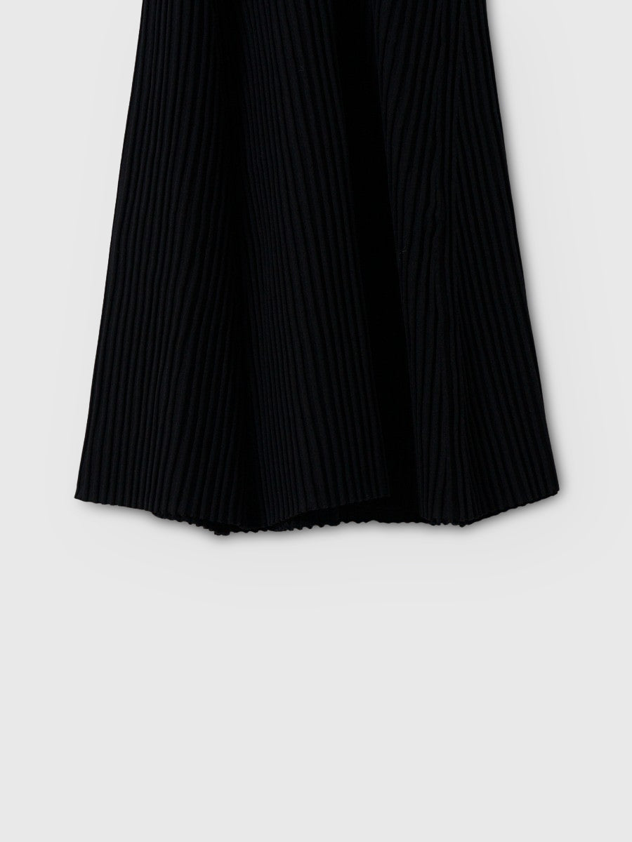 リブニットフレアワンピース