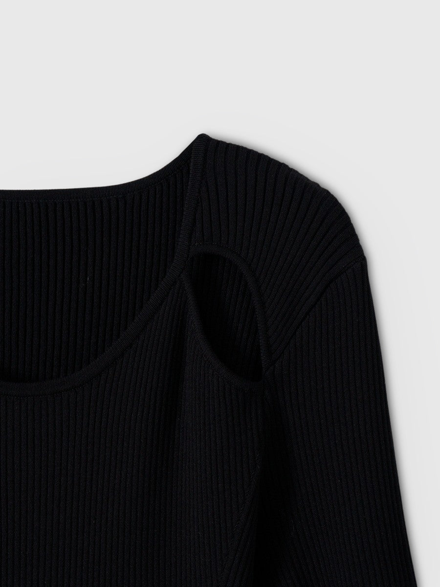 リブニットフレアワンピース