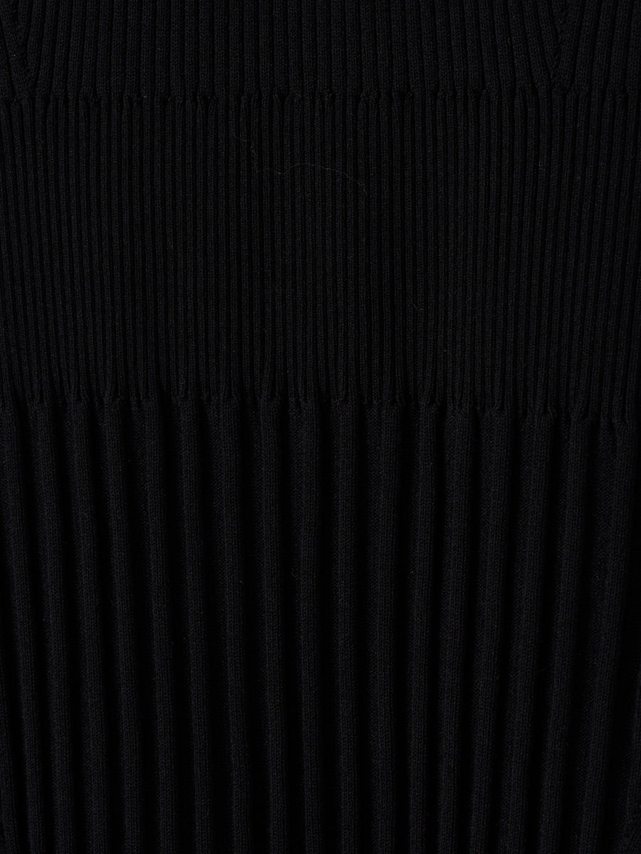 リブニットフレアワンピース