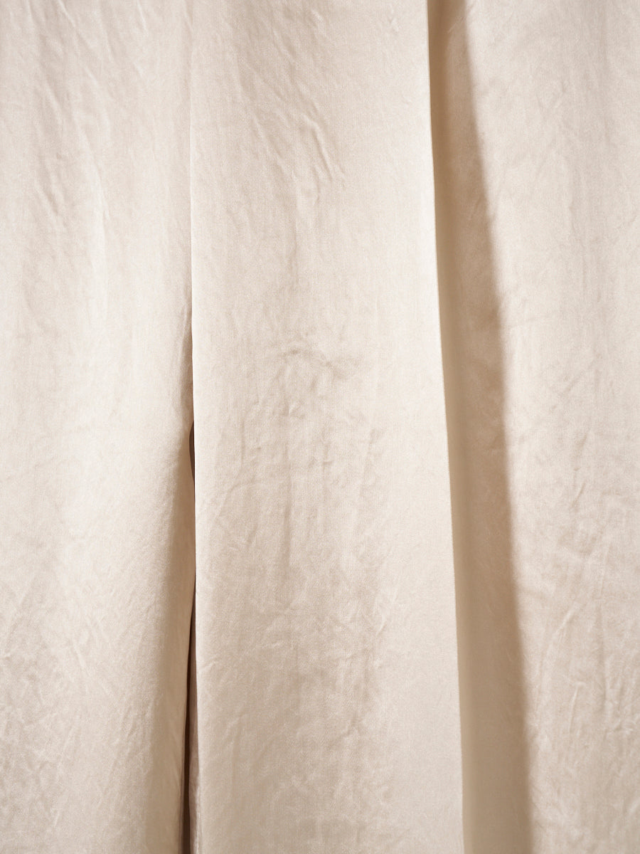 サテンタックパンツ