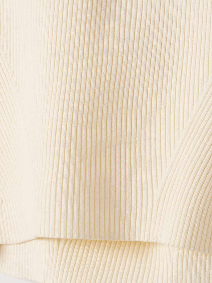 ロゴモチーフスクエアネックニットトップス