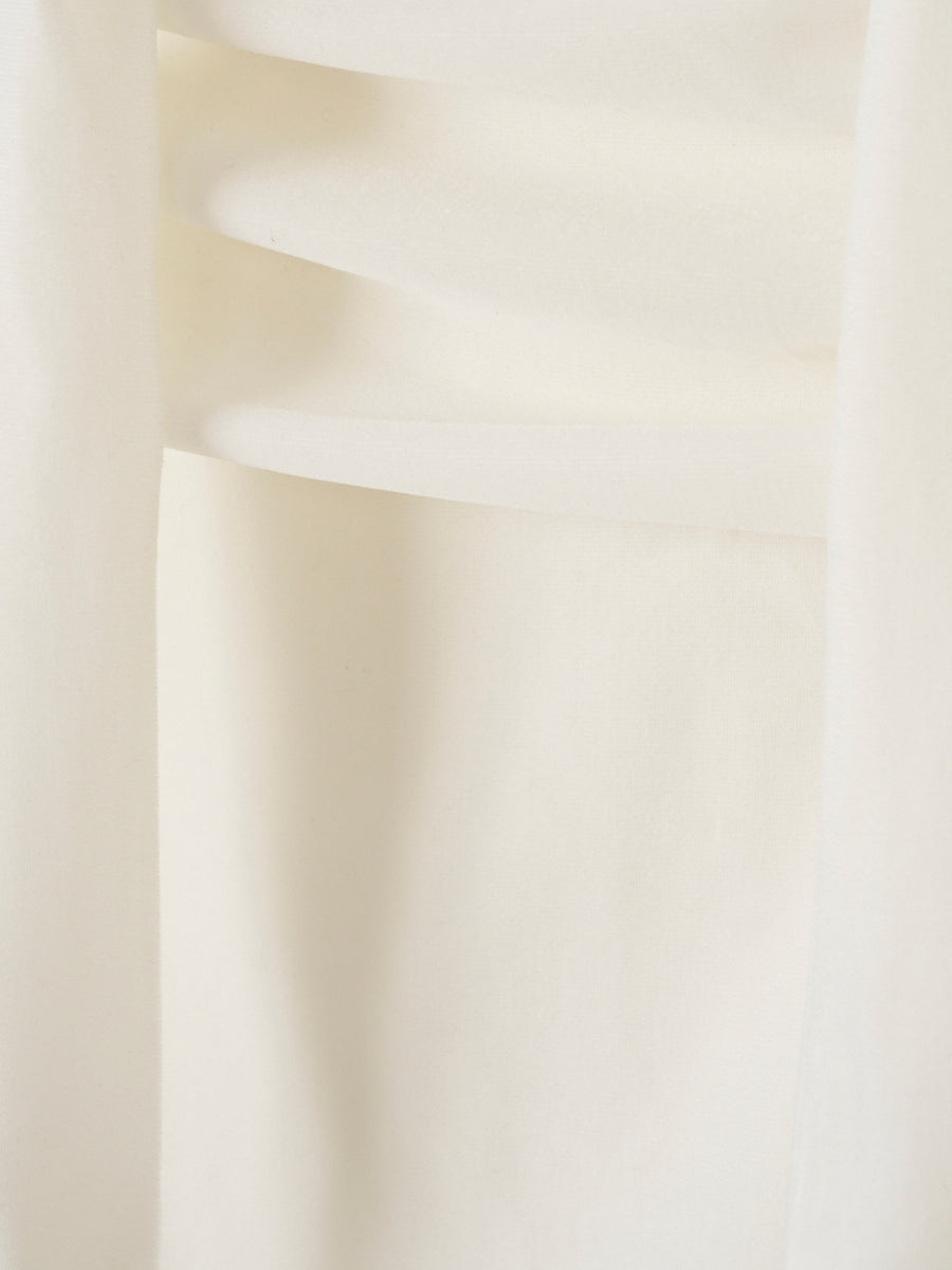 シアーオフショルトップス