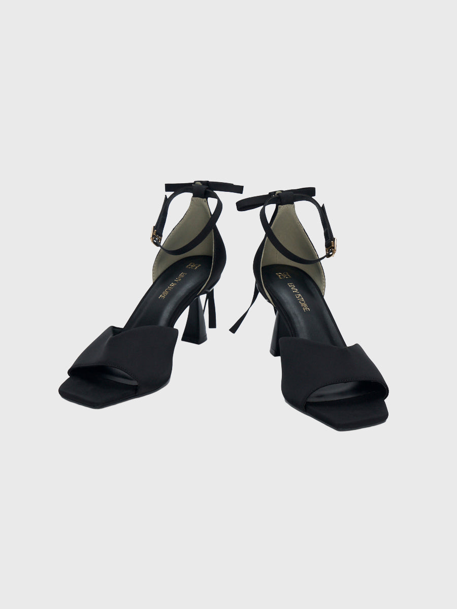 PAPILLON RIBBON SANDALS