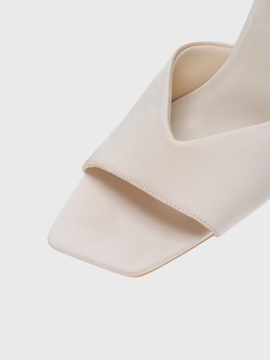 PAPILLON RIBBON SANDALS